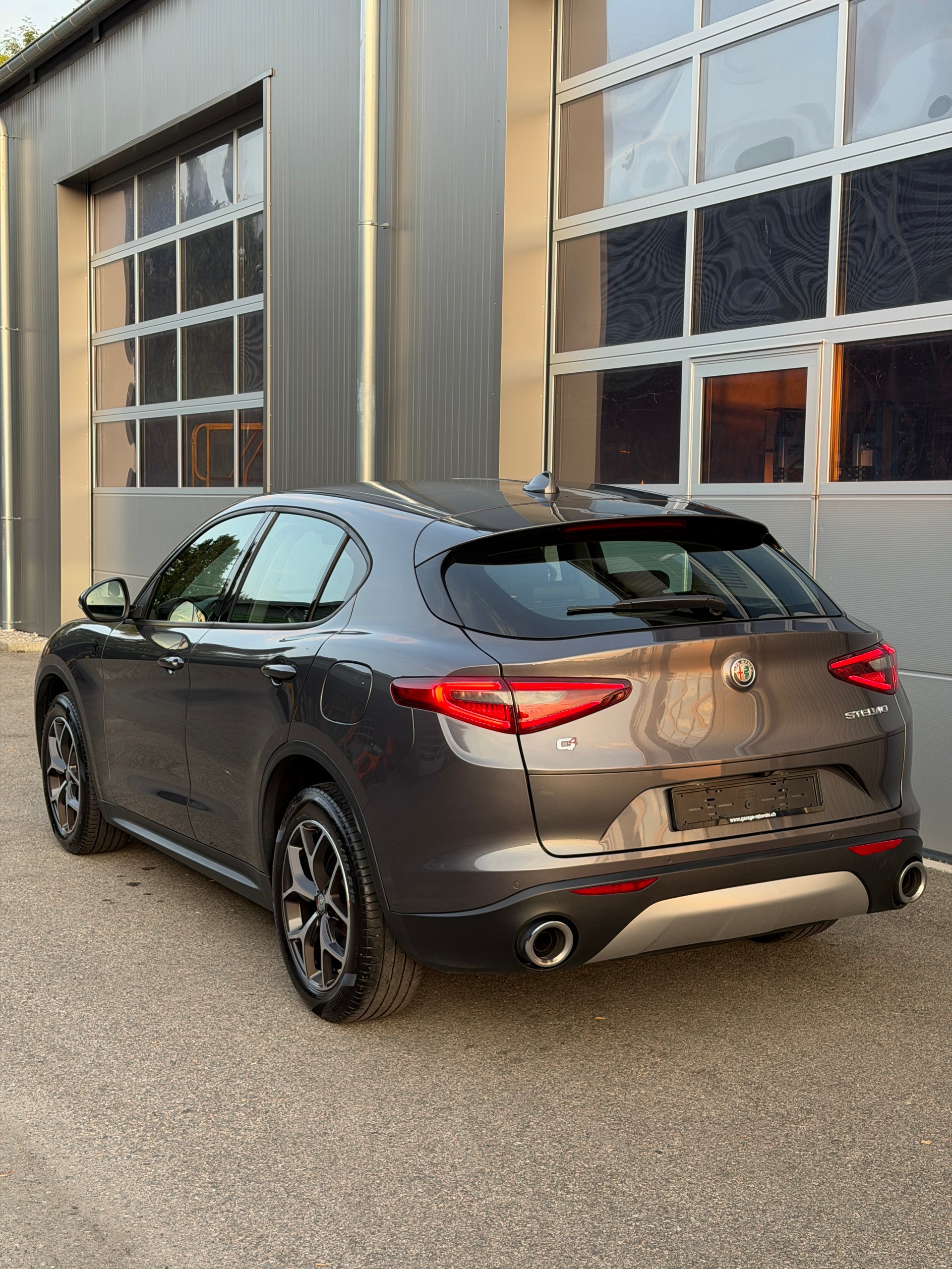 ALFA ROMEO Stelvio 2.0 Sport Q4 Automatic-image-4