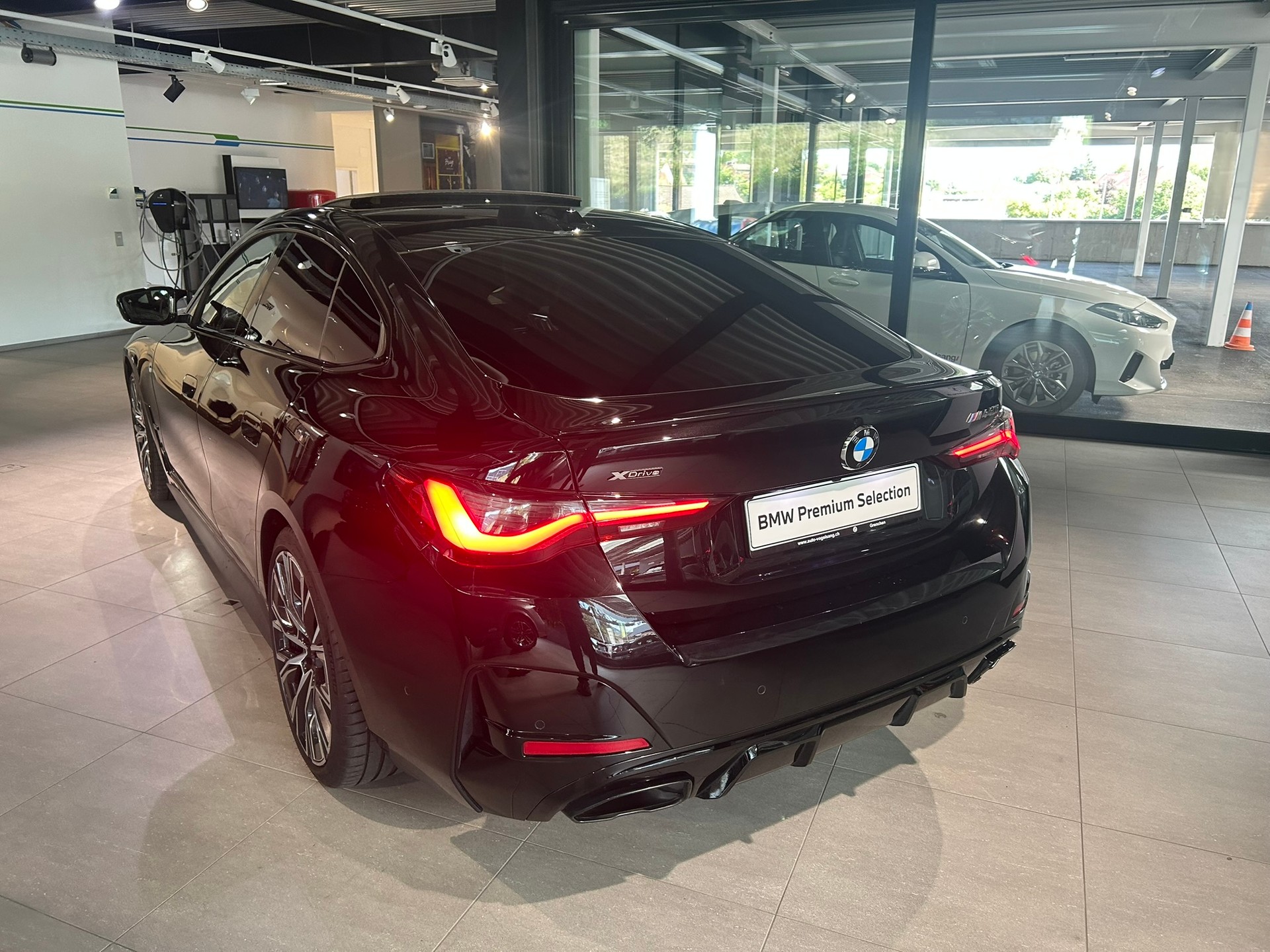 BMW M440i xDrive 48V Gran Coupé Steptronic-image-5