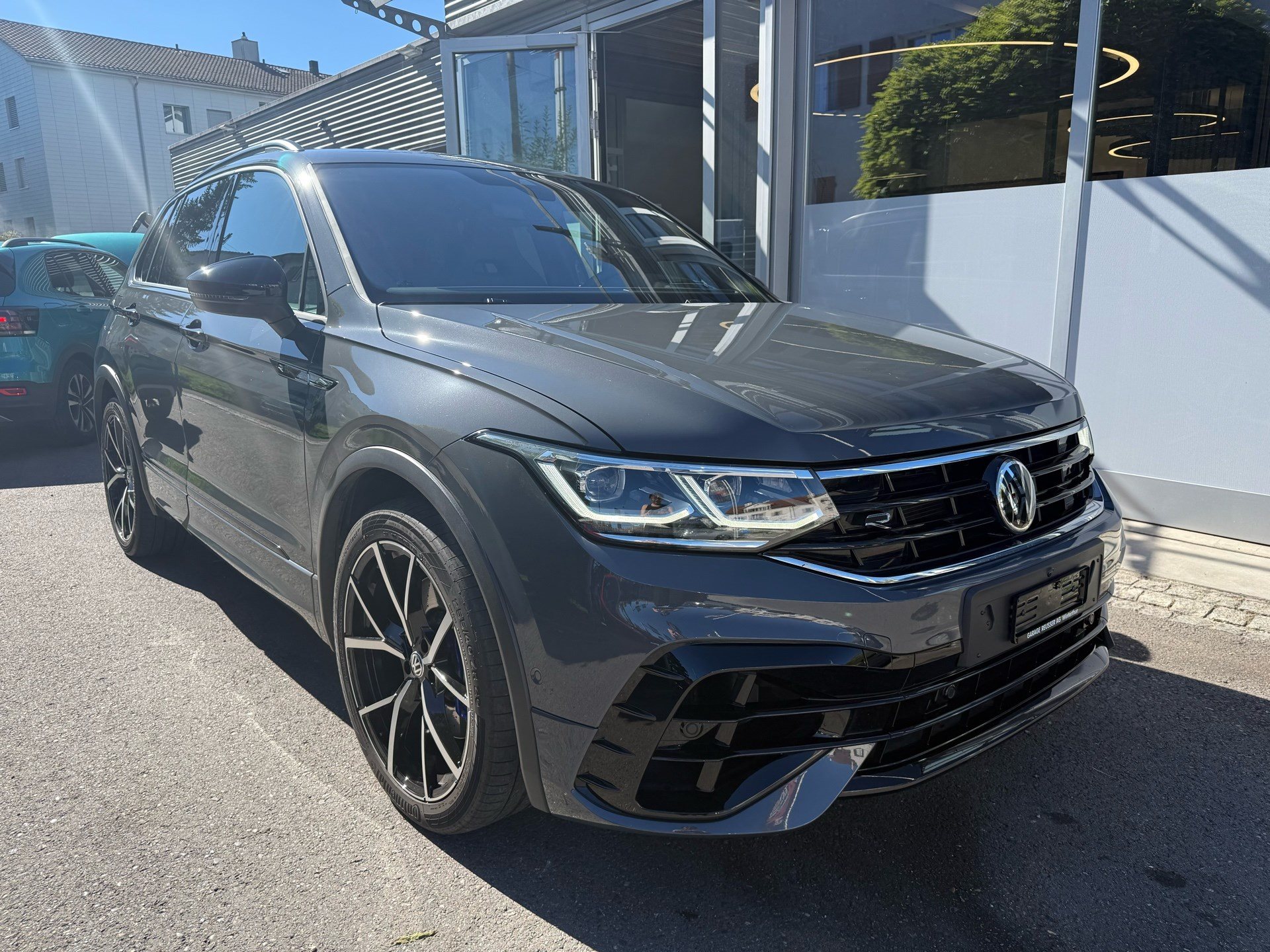 VW Tiguan R 4Motion-showroom-element-2