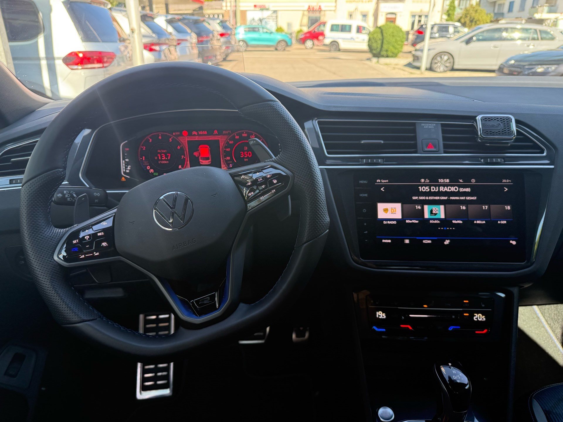VW Tiguan R 4Motion-image-10