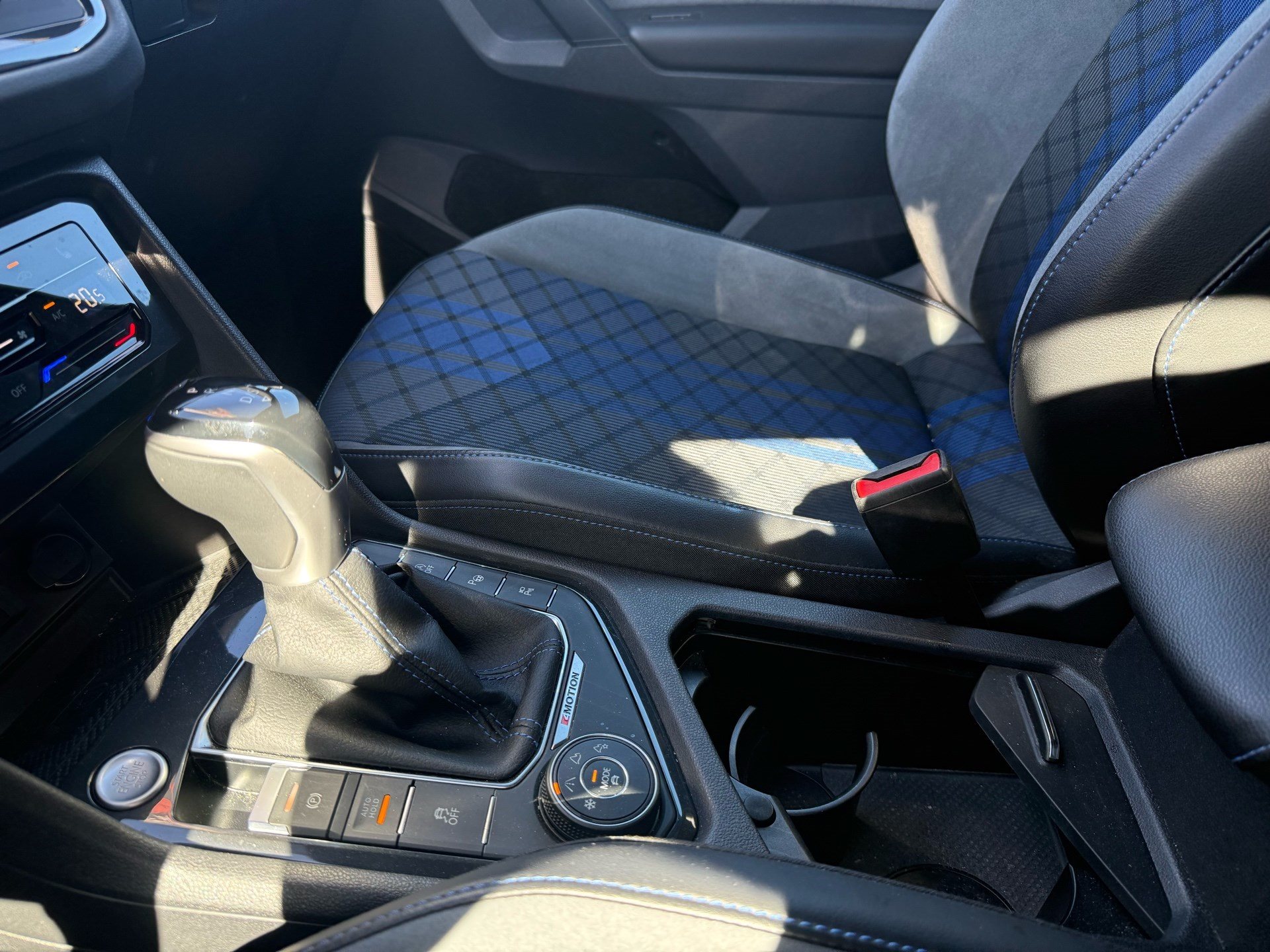 VW Tiguan R 4Motion-image-30