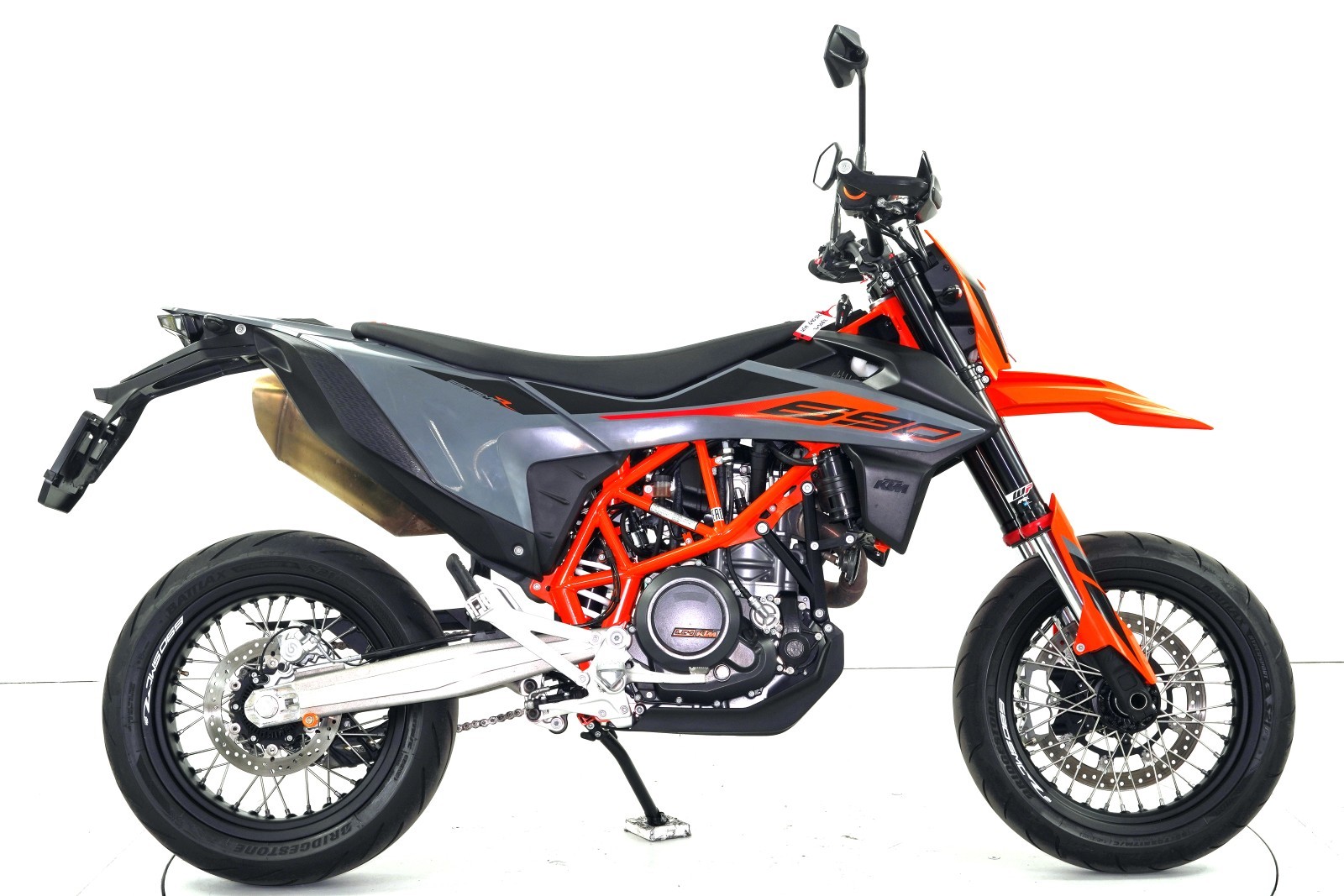 KTM 690 SMC R ABS-image-3