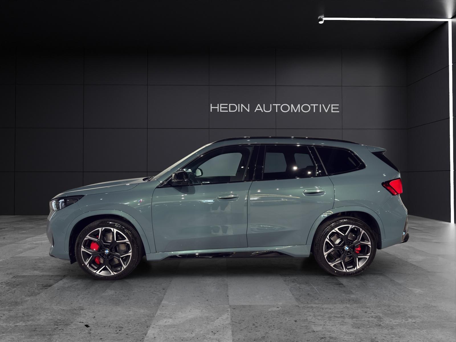 BMW X1 U11 M35i-showroom-element-1