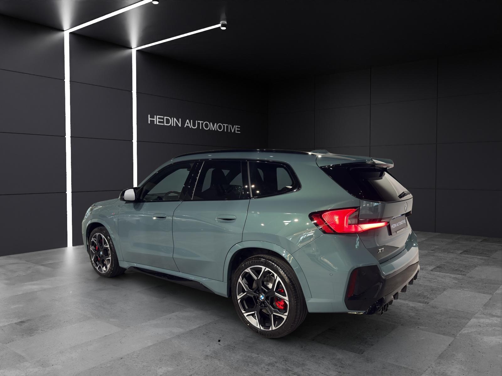 BMW X1 U11 M35i-showroom-element-3