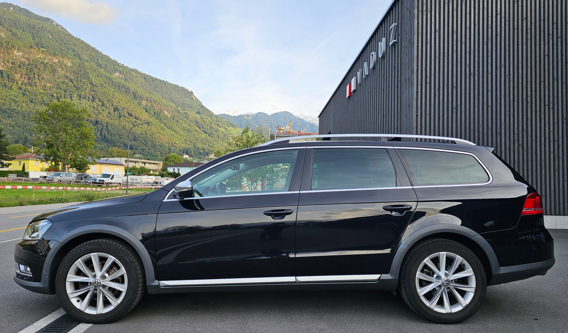 VW Passat Alltrack 2.0 TSI 4Motion DSG-showroom-element-1