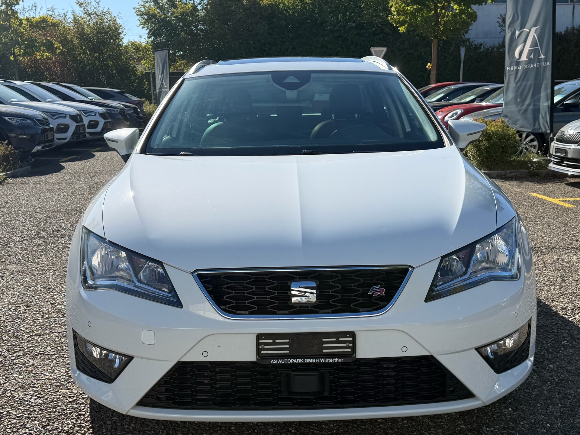 SEAT Leon ST 2.0 TDI FR-showroom-element-1