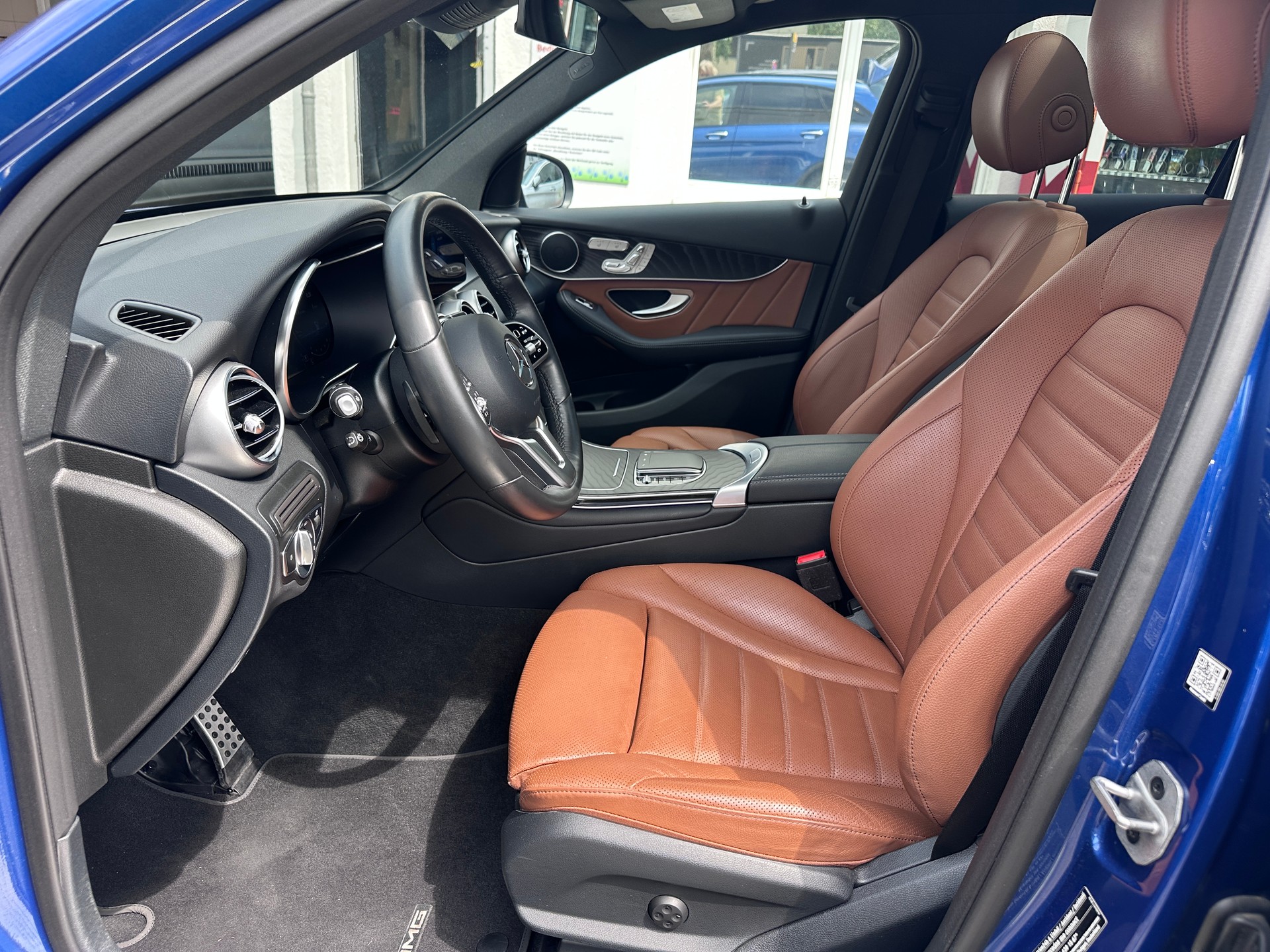 MERCEDES-BENZ GLC 400 d 4Matic AMG Line Plus 9G-Tronic-image-9