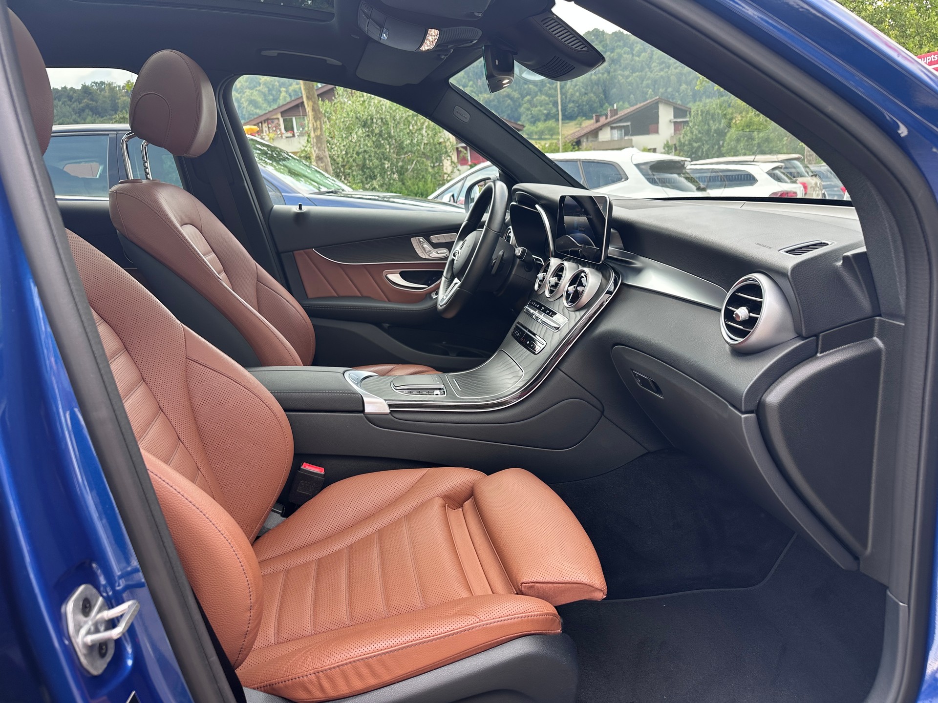 MERCEDES-BENZ GLC 400 d 4Matic AMG Line Plus 9G-Tronic-image-12