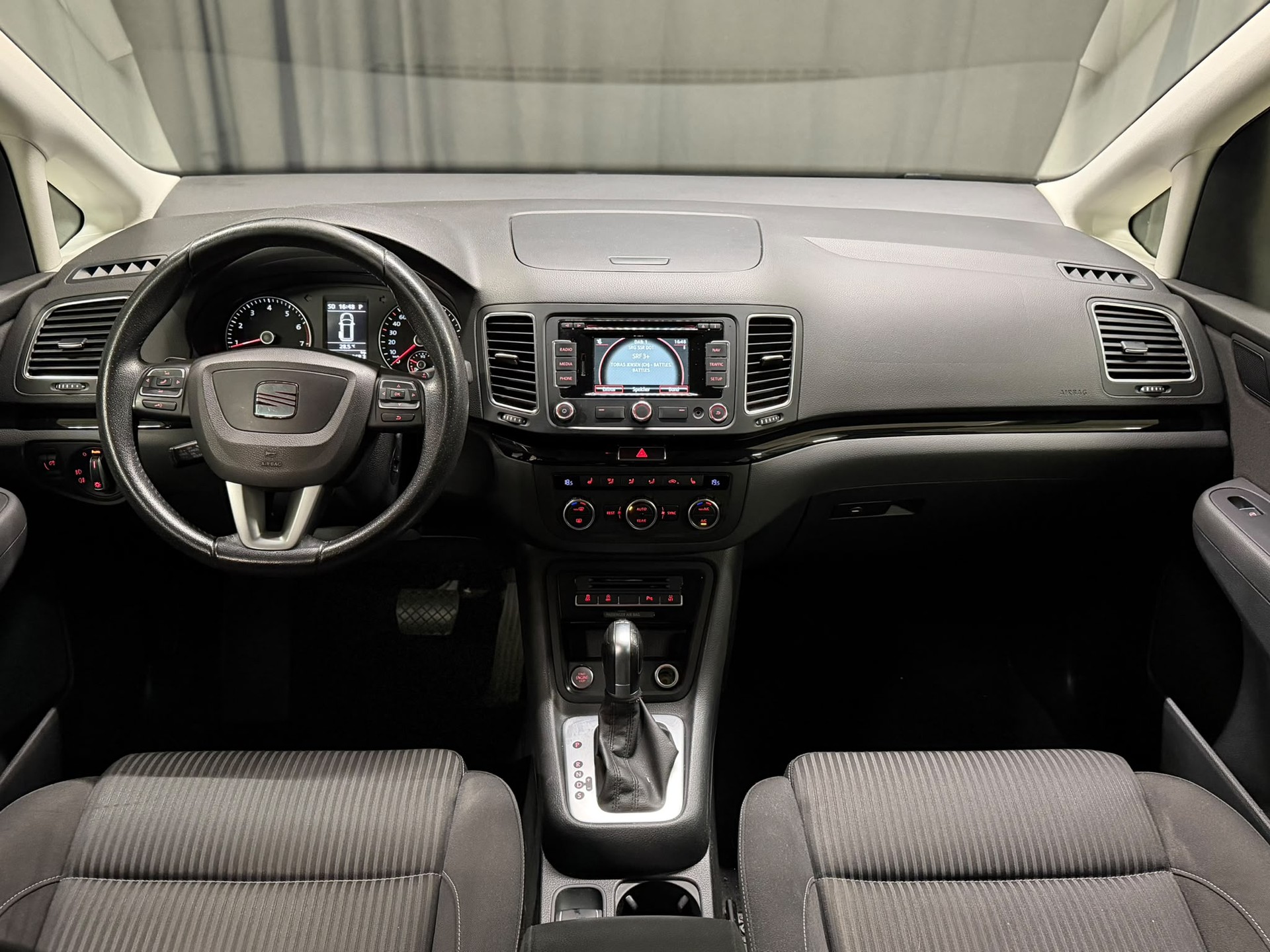 SEAT Alhambra 1.4 TSI Reference Eco DSG-image-13
