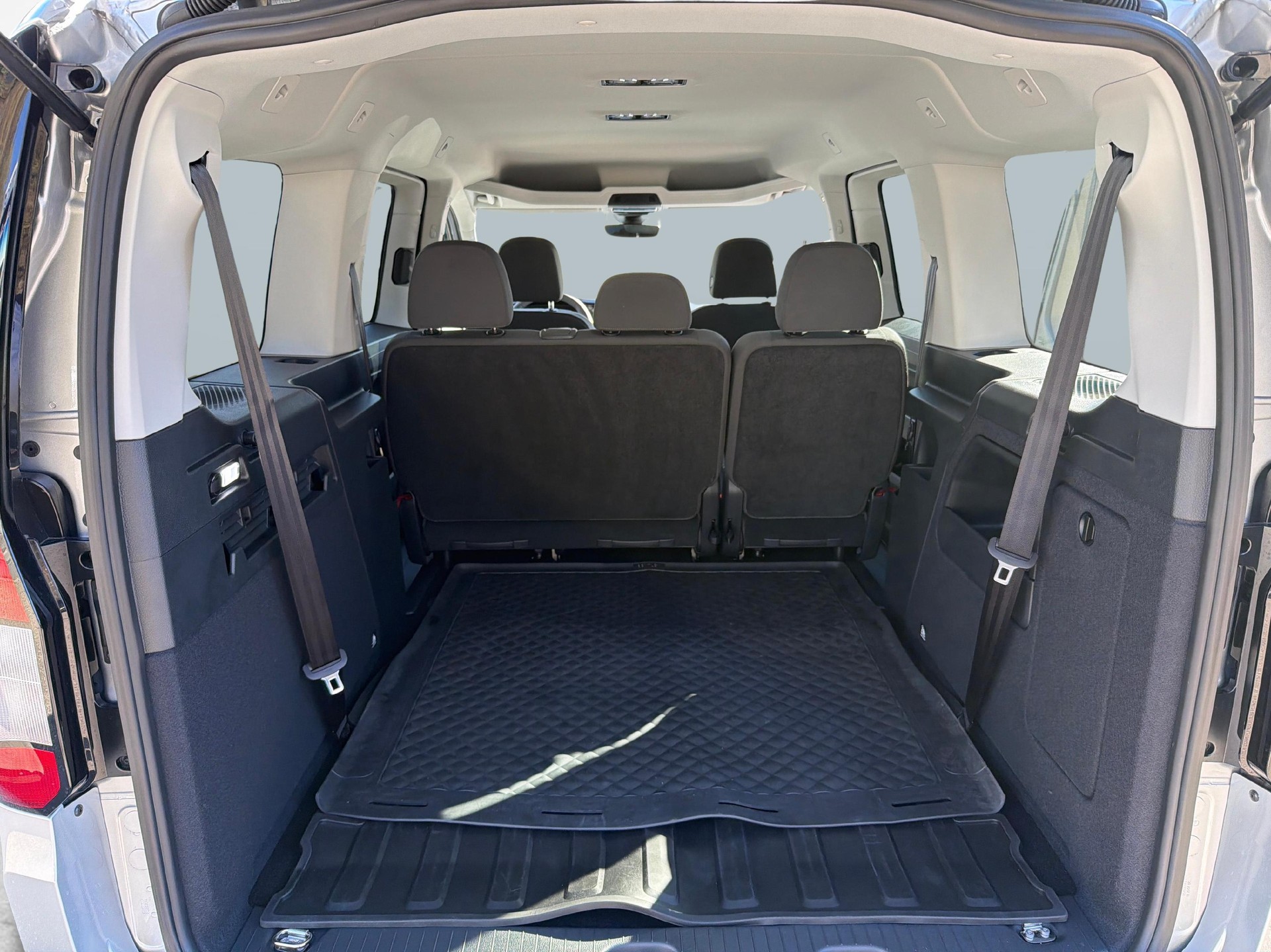 FORD Tourneo Grand Connect 2.0 EcoBlue 122 Titanium-image-11