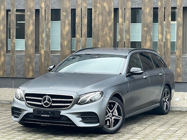 MERCEDES-BENZ E 300 de AMG Line 9G-Tronic-showroom-element-1
