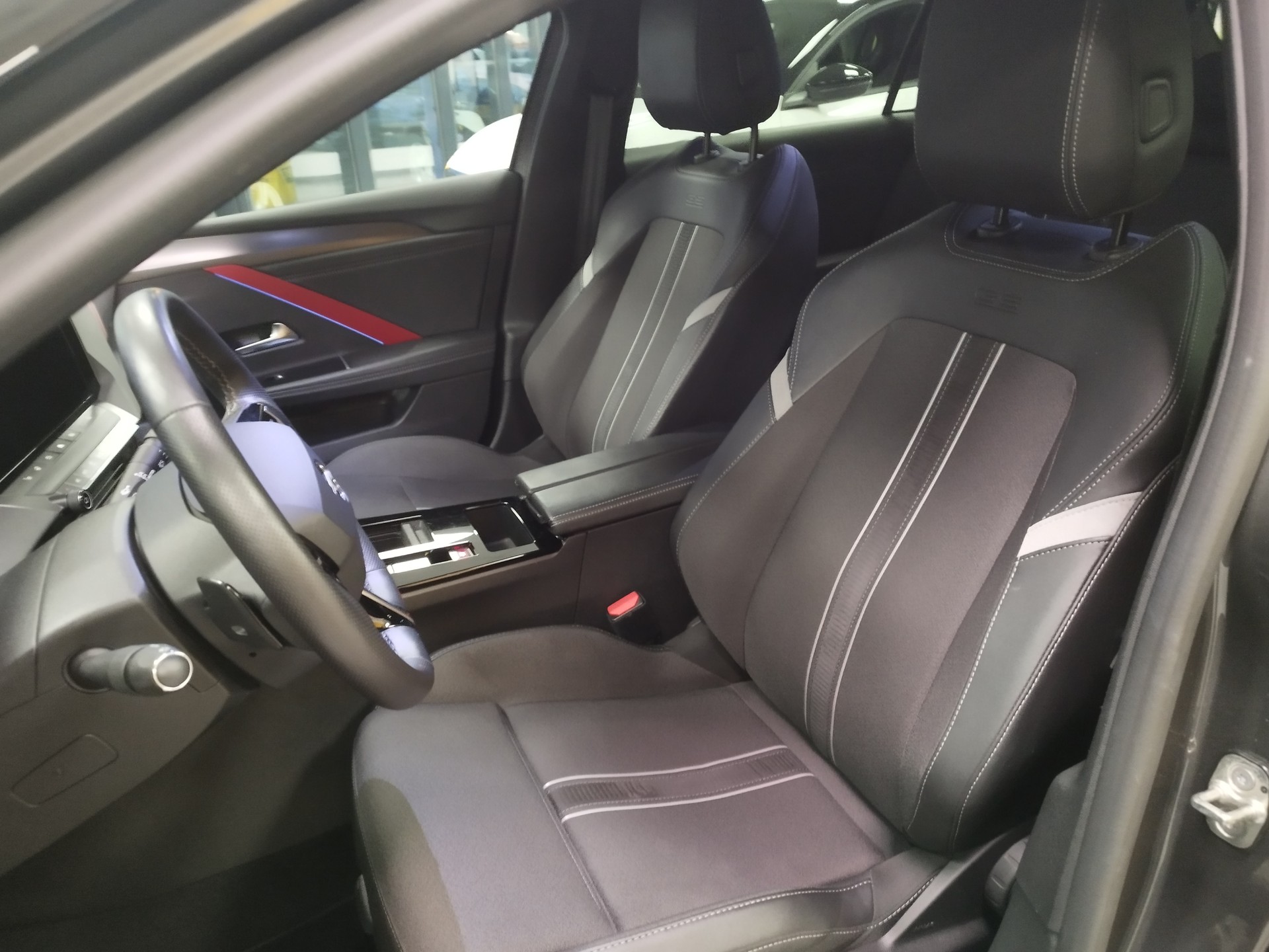OPEL Astra 1.6 PHEV GS Line Swiss Plus-image-6