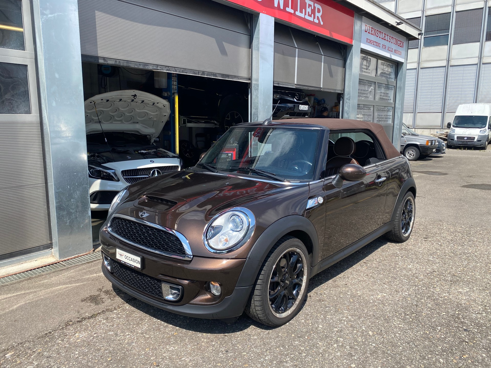 MINI Mini Cabrio Cooper S Steptronic-image-1