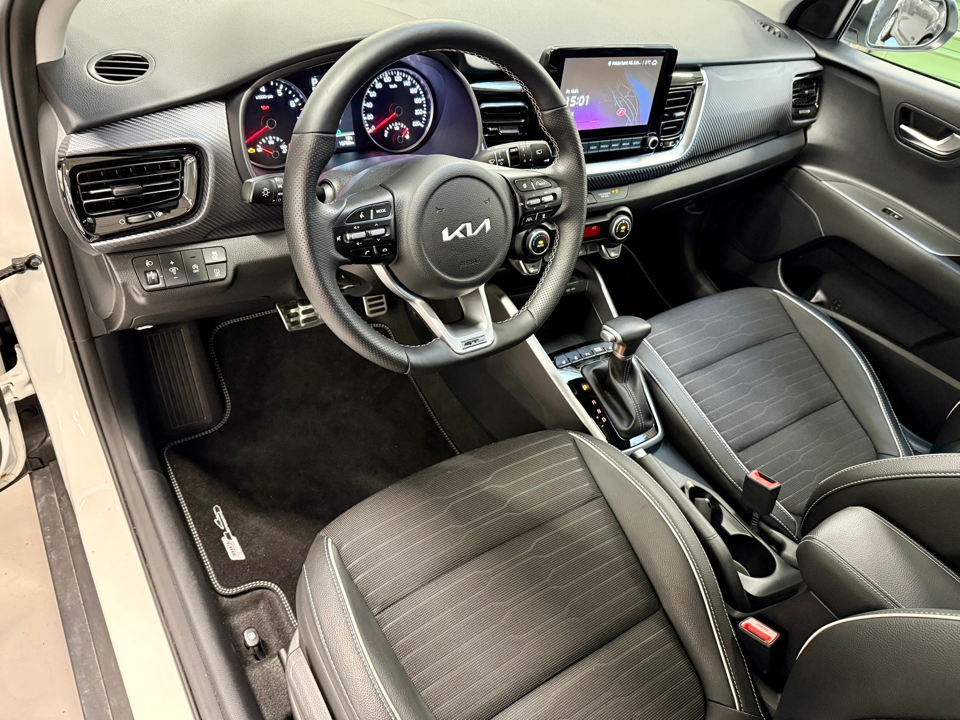 KIA Stonic 1.0 T-GDI MHEV GT-Line DCT-image-7
