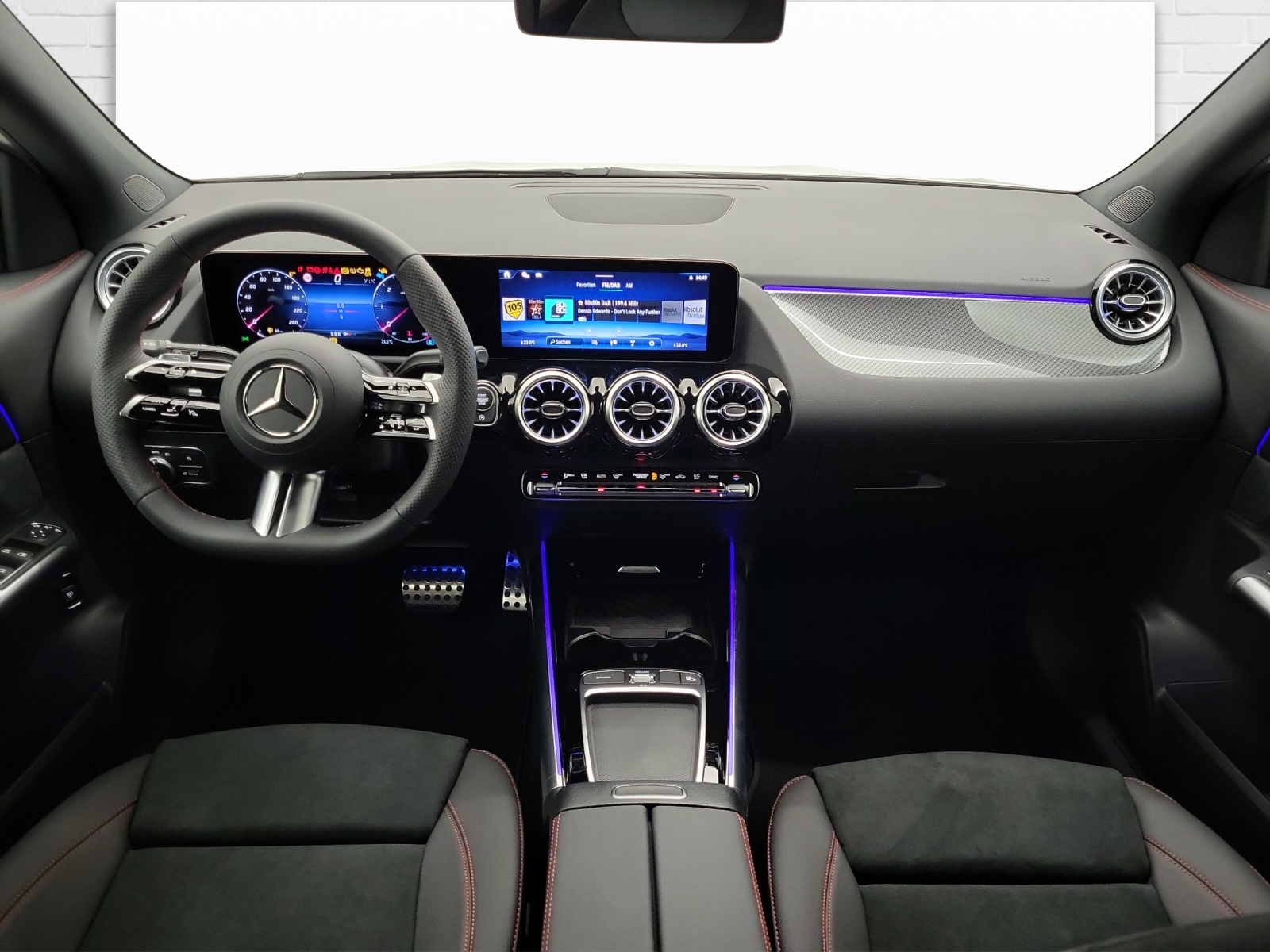 MERCEDES-BENZ GLA 220 d AMG Line 4Matic Swiss Star-image-7
