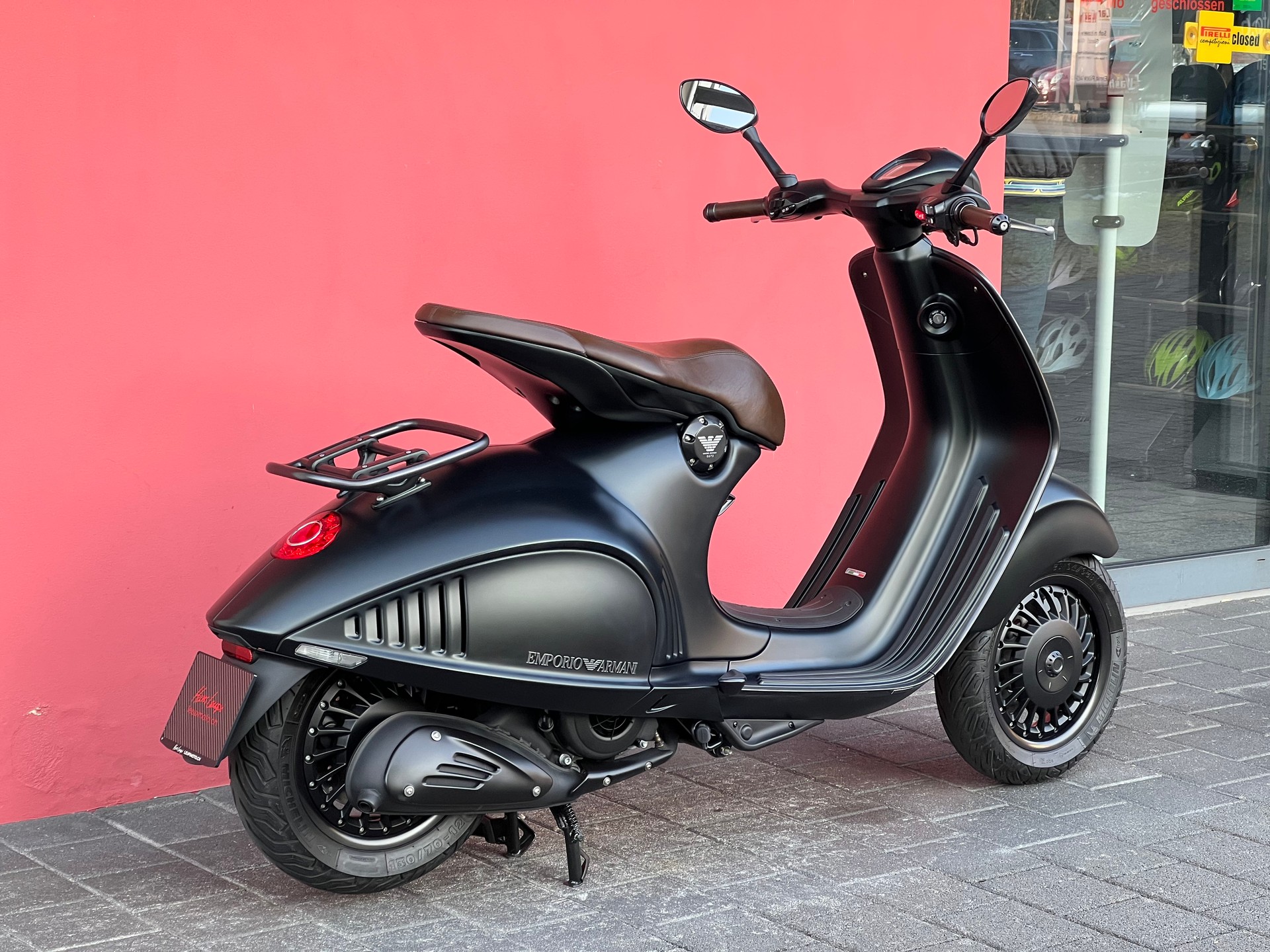 PIAGGIO Vespa 946 125 i.e. Emporio Armani ABS-image-6