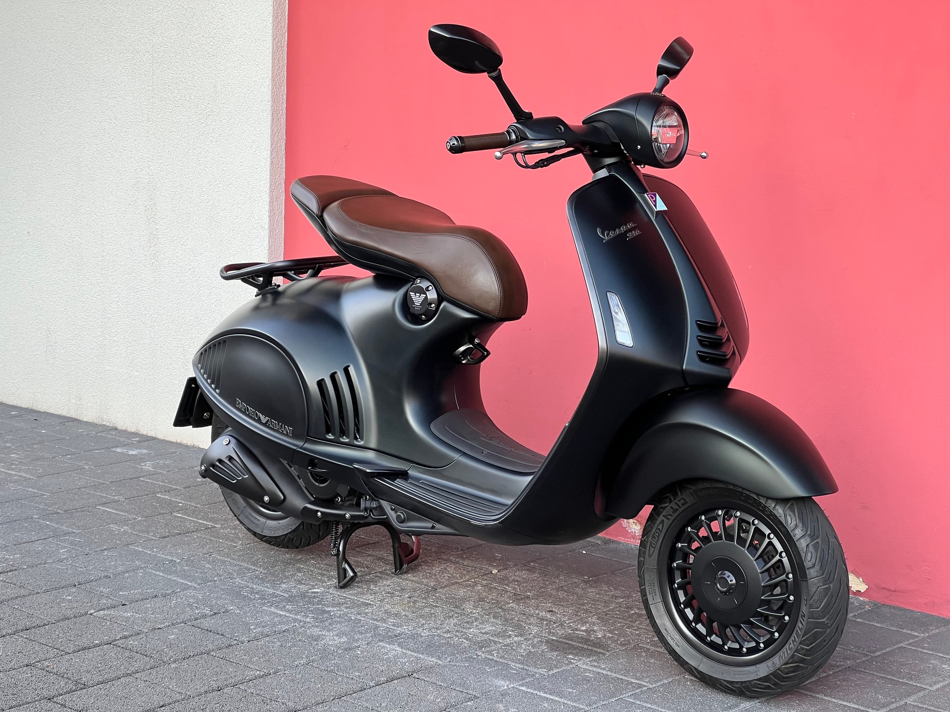 PIAGGIO Vespa 946 125 i.e. Emporio Armani ABS-image-5