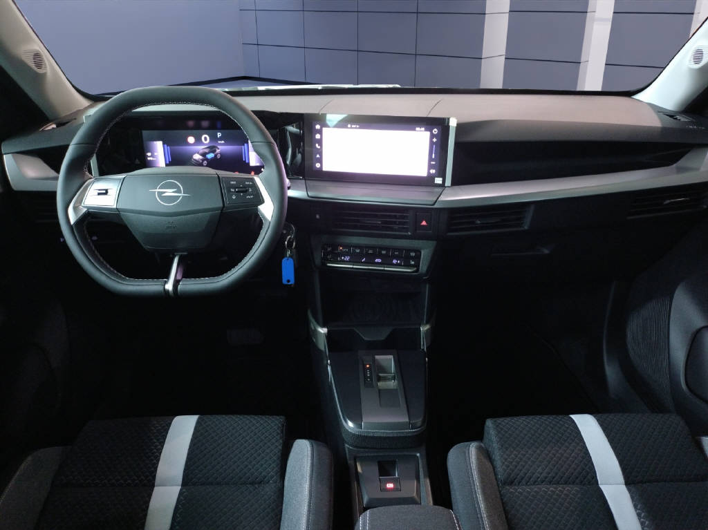 OPEL Frontera 1.2 T Hybrid 110 Edition-image-4