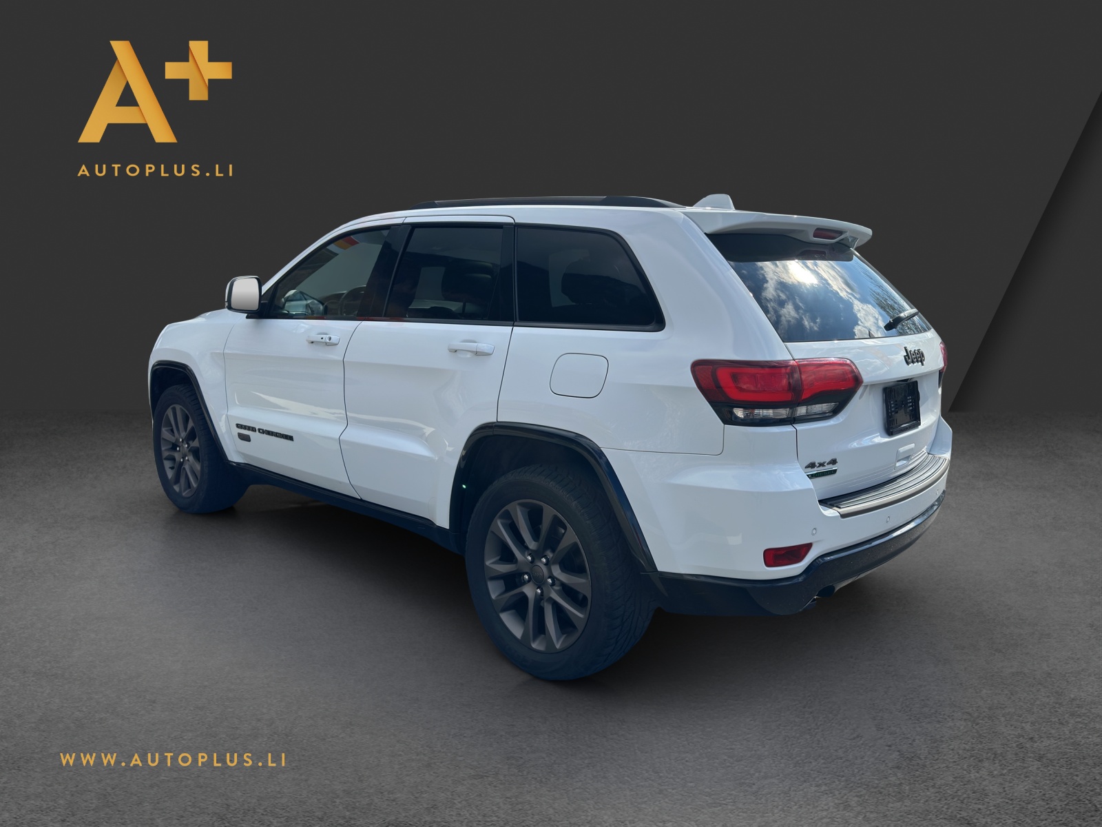 JEEP Grand Cherokee 3.0 CRD 75th Anniversary Automatic-image-2