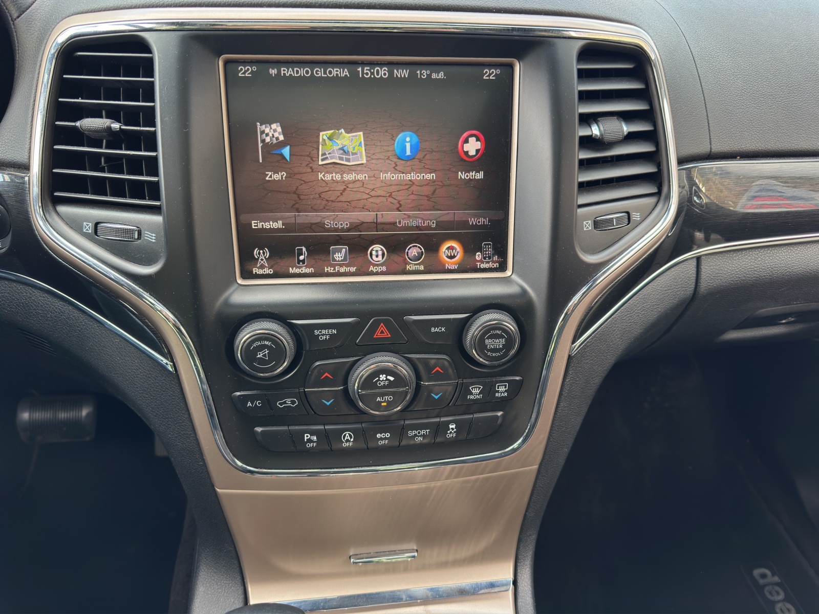JEEP Grand Cherokee 3.0 CRD 75th Anniversary Automatic-image-14