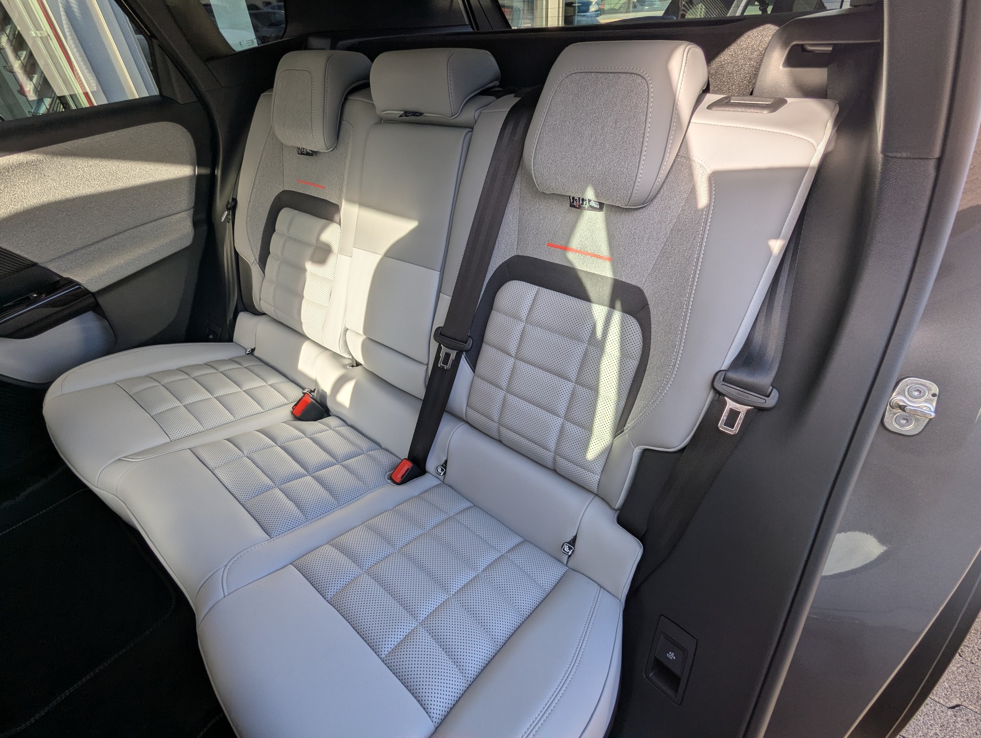 CITROEN E-C5 Aircross 73 kWh Max-image-8