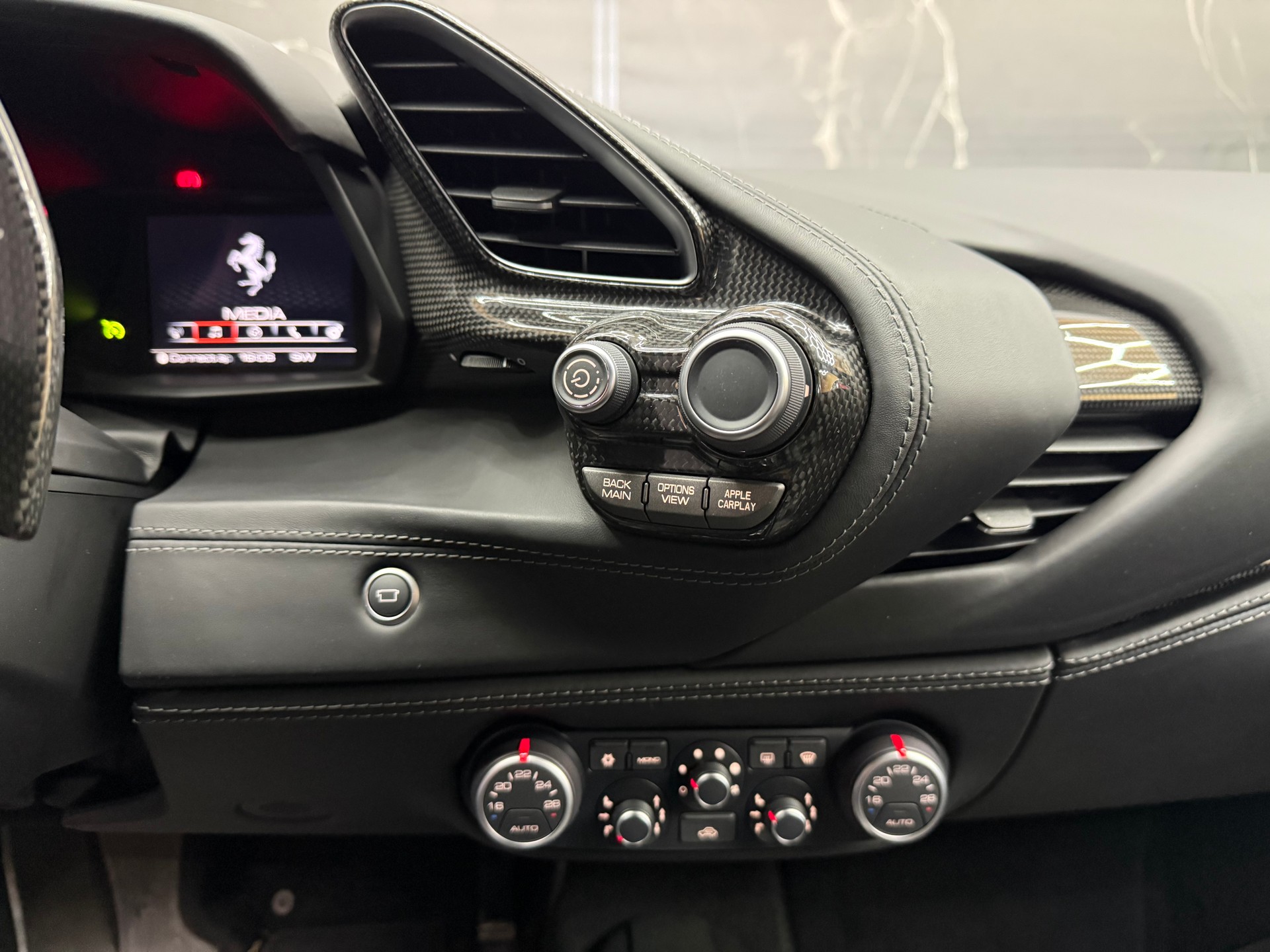 FERRARI 488 GTB 3.9 V8-image-10