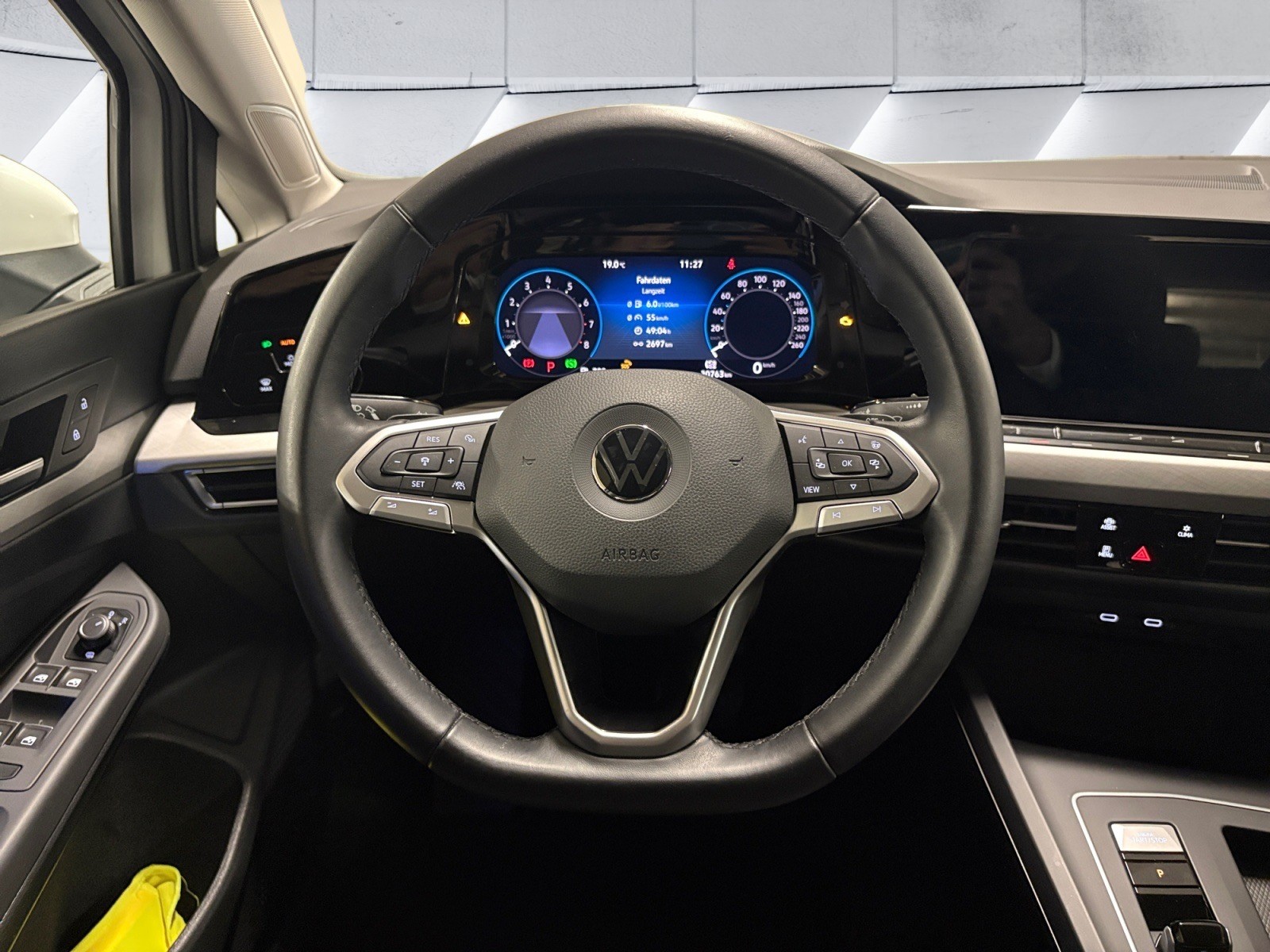 VW Golf 1.5 e TSI ACT Life DSG/Caméra de recul / Light Assist / GPS-image-9