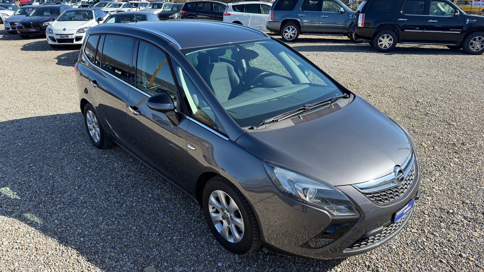 OPEL Zafira Tourer 1.4i 16V Cosmo-image-9