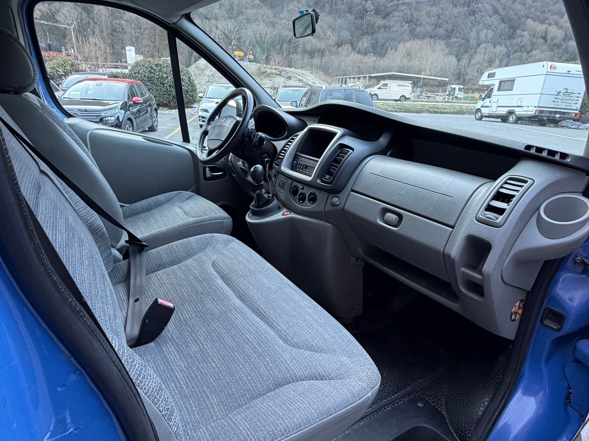 RENAULT Trafic 2.0dCi Eco Passenger Authentique-image-7