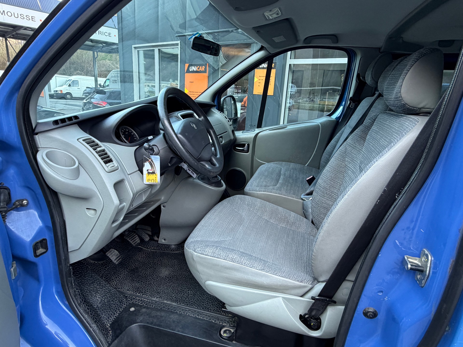 RENAULT Trafic 2.0dCi Eco Passenger Authentique-image-10