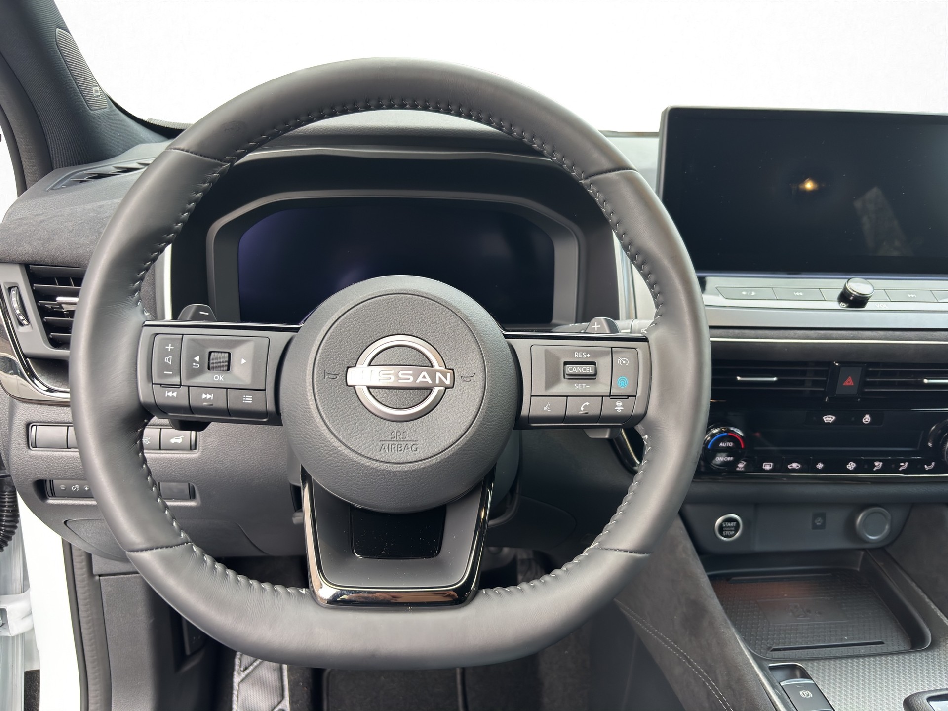 NISSAN Qashqai 1.3 DIG-T 158 N-Design 4x4-image-9