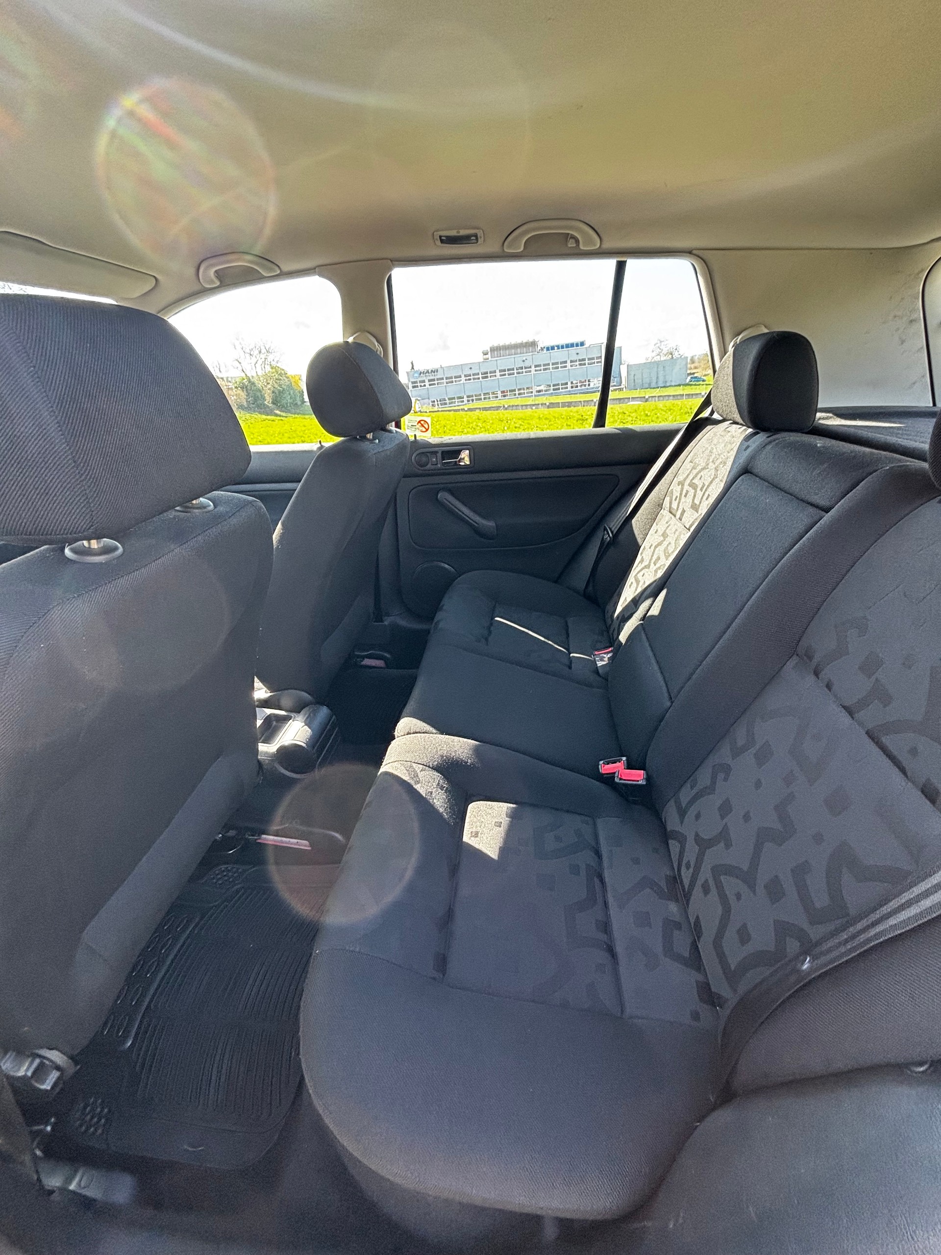 VW Golf 1.6 Automatic-image-10