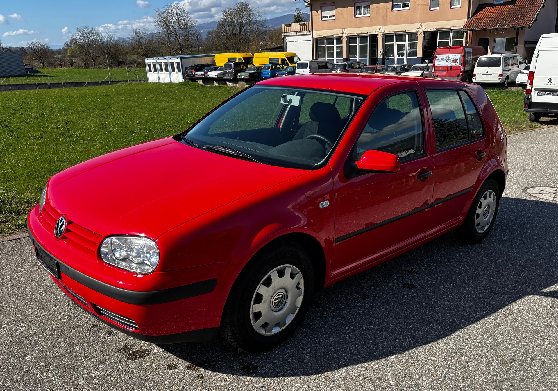VW Golf 1.6 Automatic-image-1