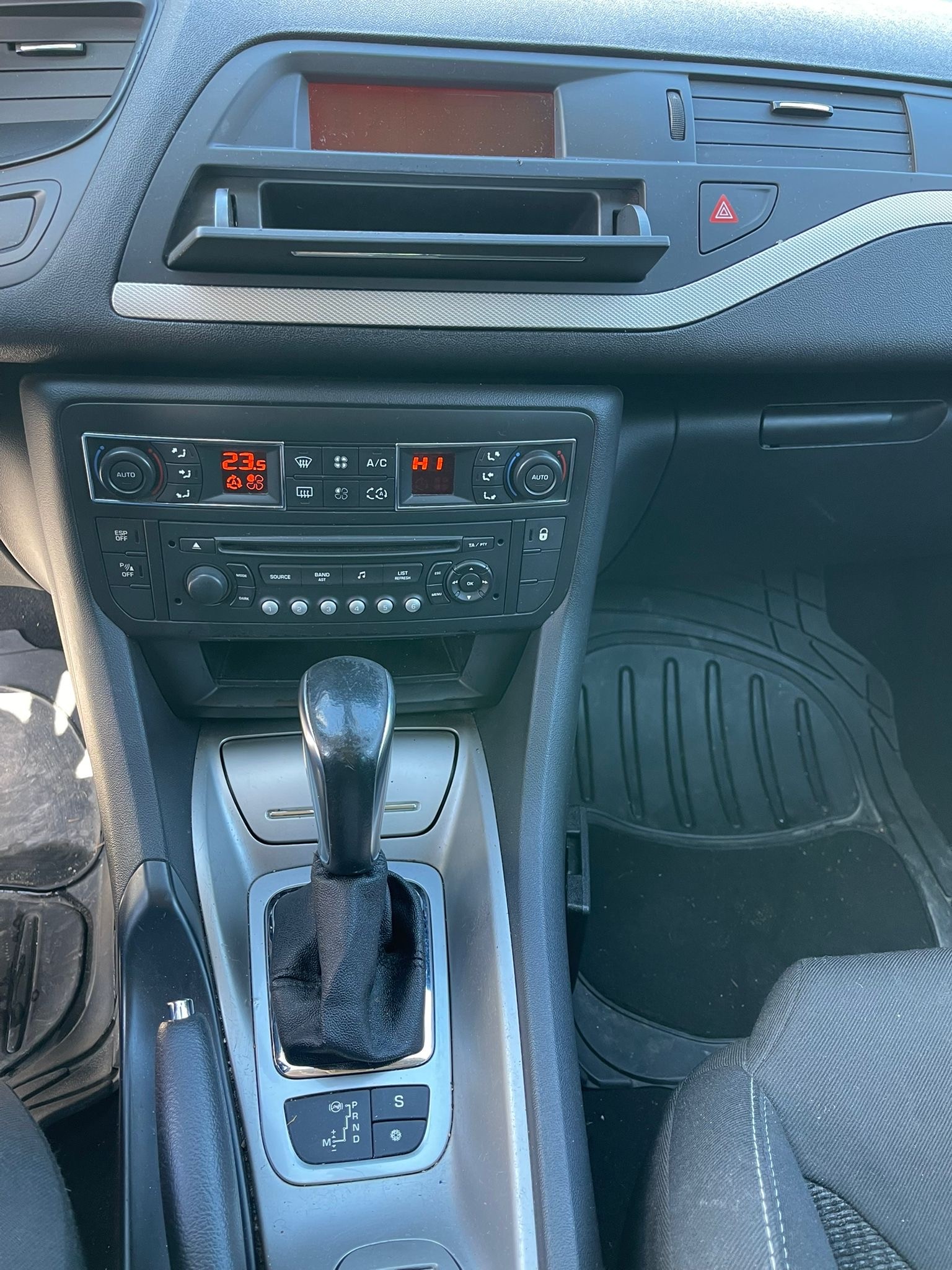 CITROEN C5 Tourer 2.0 HDi Dynamique Automatic-image-6