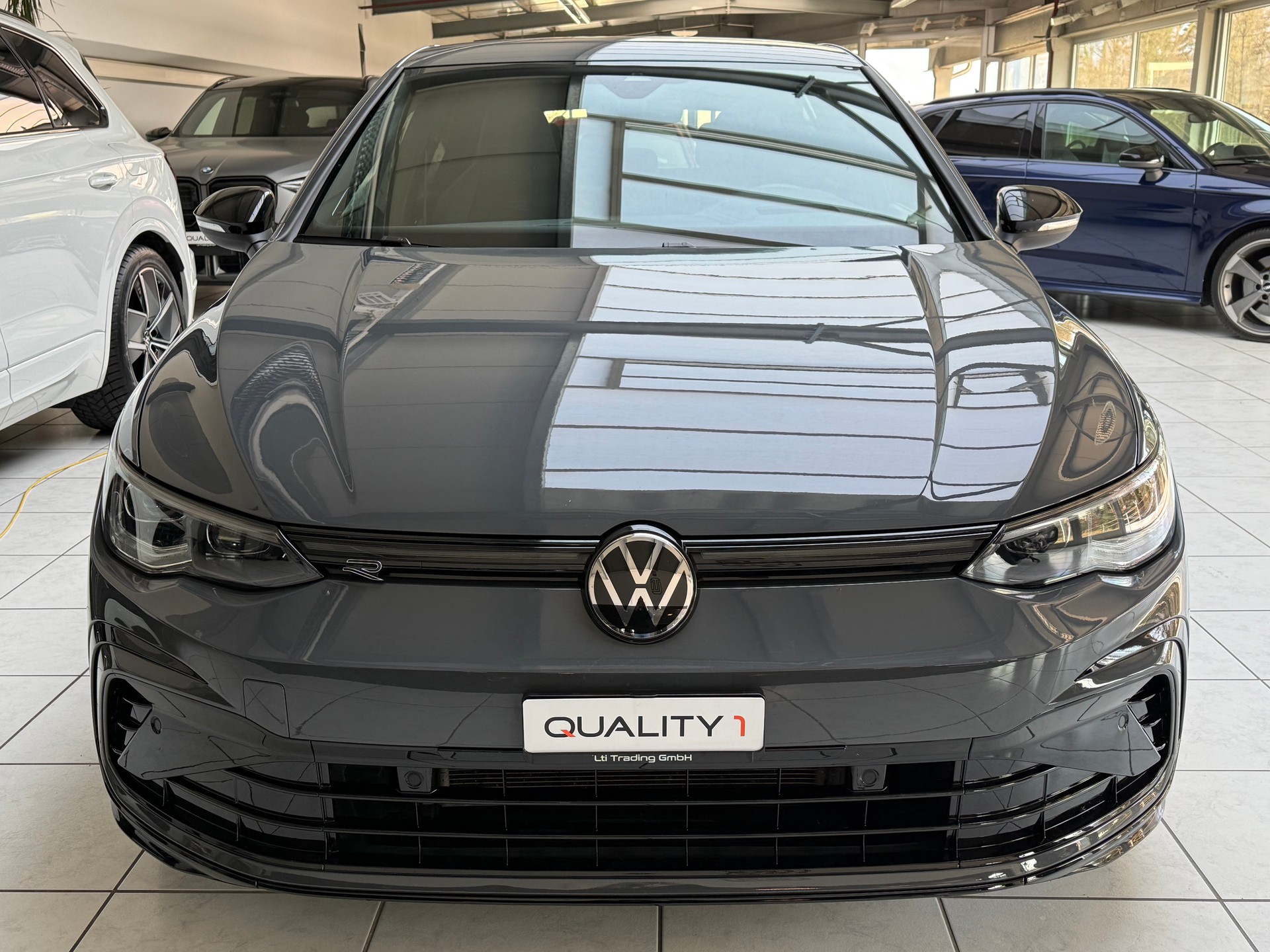VW Golf 1.5 eTSI mHEV ACT R-Line DSG * Black Style * CH *-image-6
