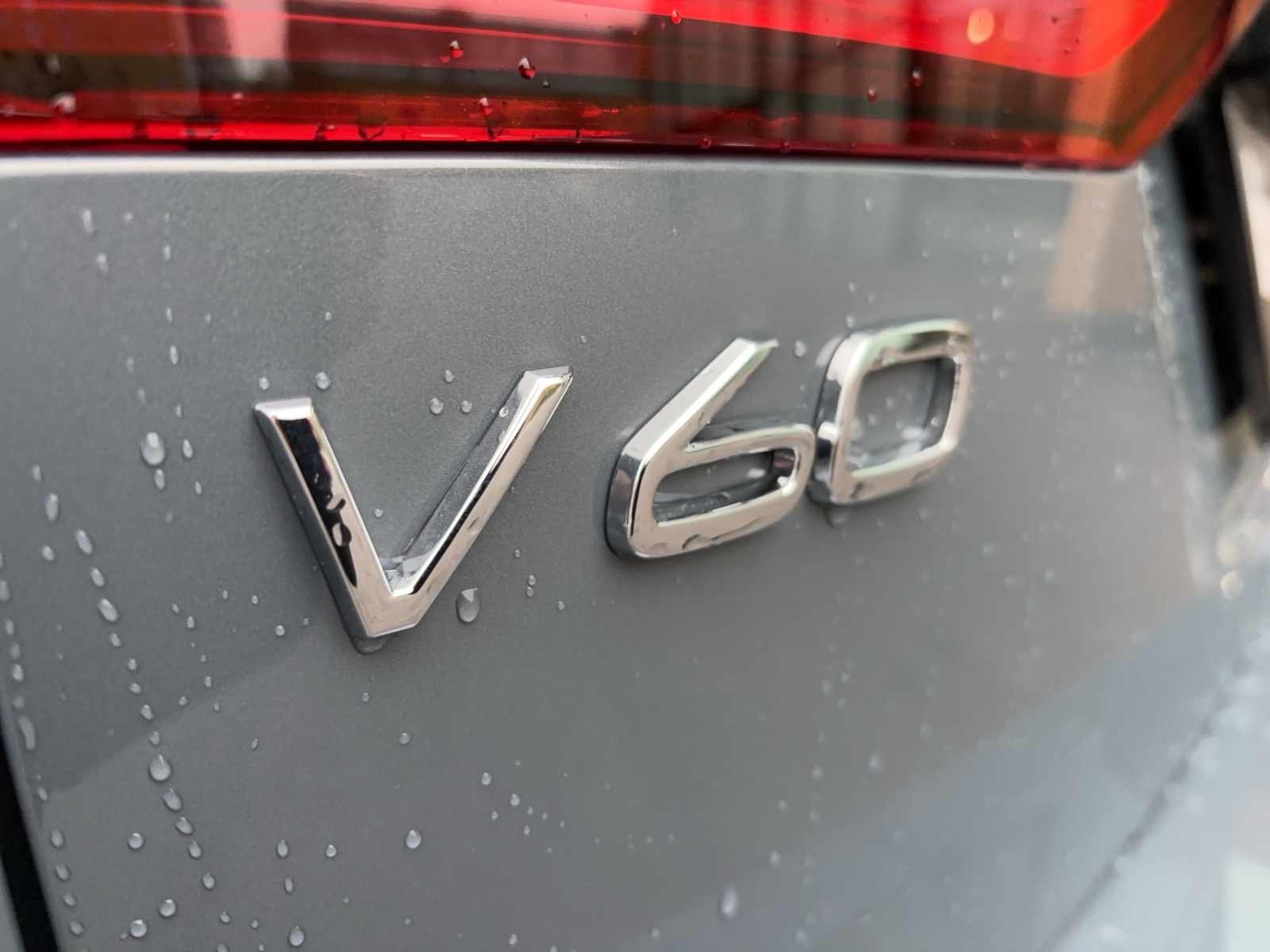 VOLVO V60 2.0 T6 TE Ultimate Dark eAWD-image-14