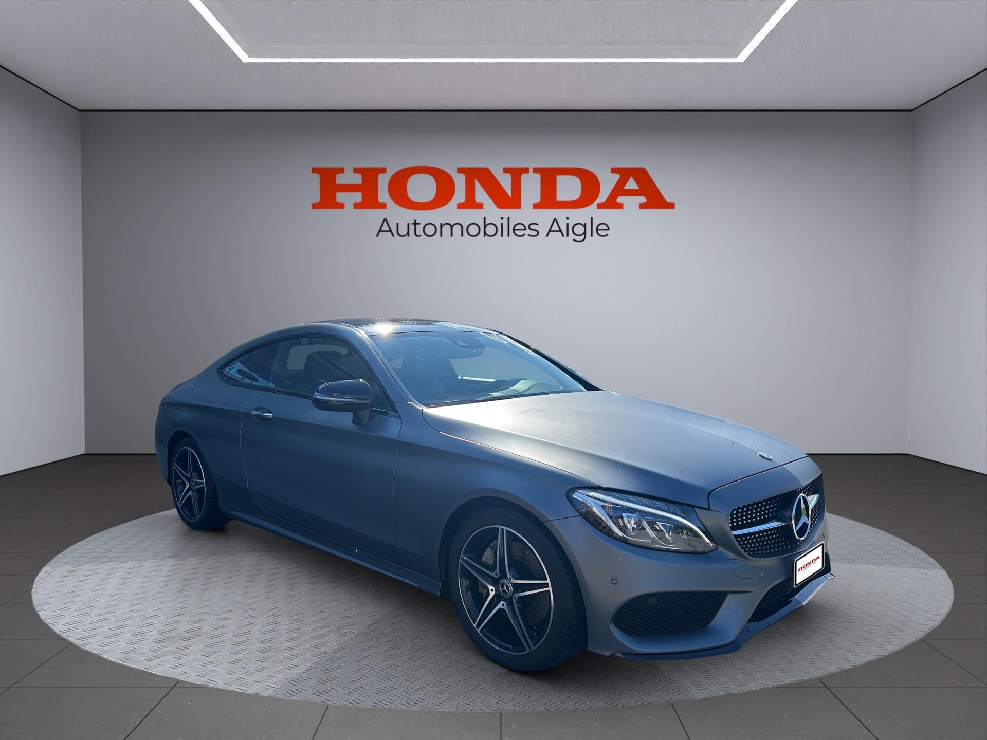 MERCEDES-BENZ C 300 AMG Line-image-4