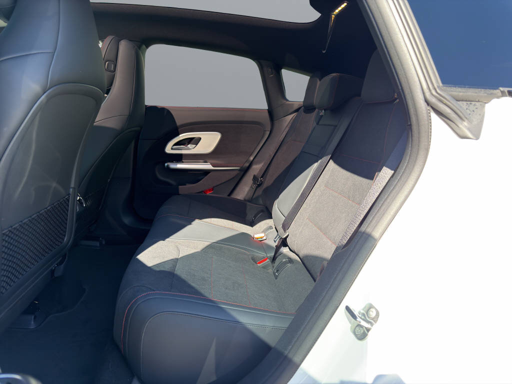 MERCEDES-BENZ CLA 350 EQ Shooting Brake 4matic-image-14