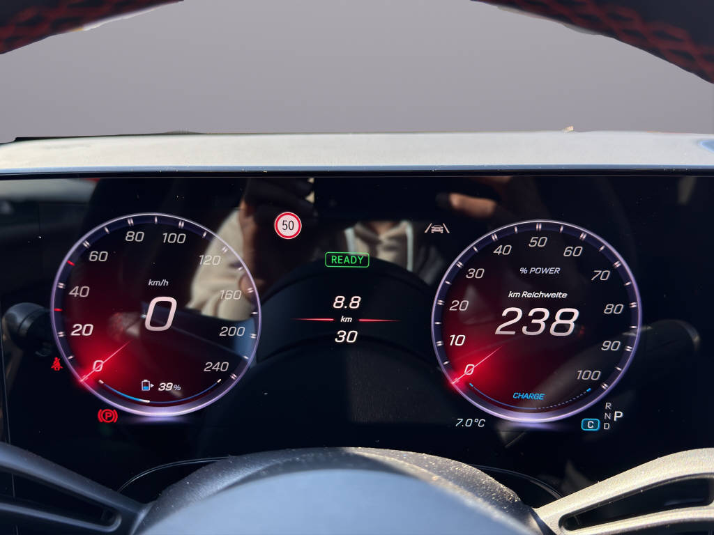 MERCEDES-BENZ CLA 350 EQ Shooting Brake 4matic-image-11