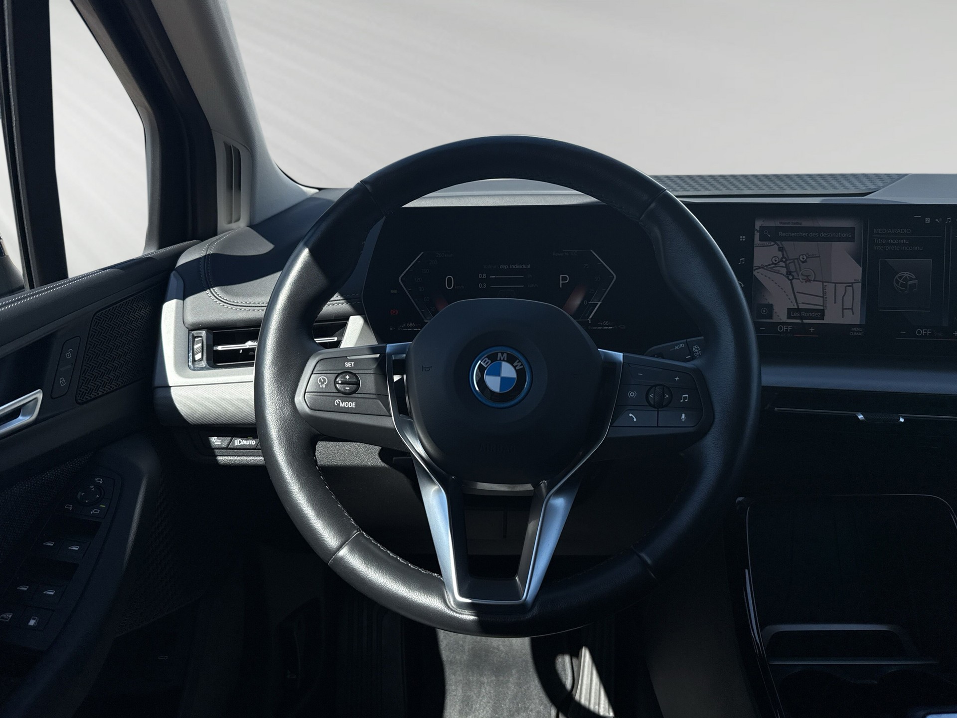 BMW 225e xDrive Active Tourer-image-5