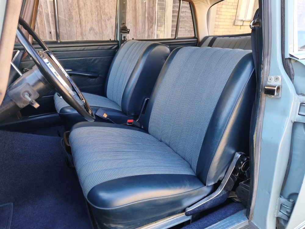 MERCEDES-BENZ 200 Heckflosse-image-4