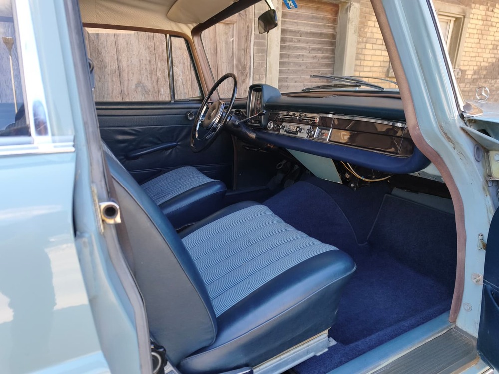 MERCEDES-BENZ 200 Heckflosse-image-5