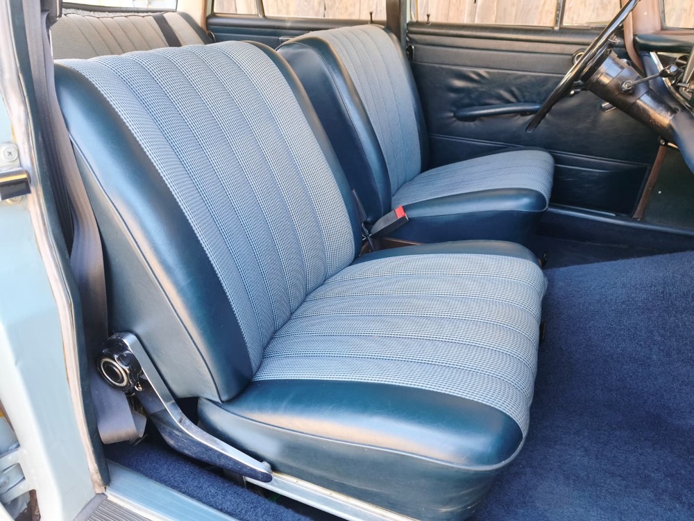 MERCEDES-BENZ 200 Heckflosse-image-6