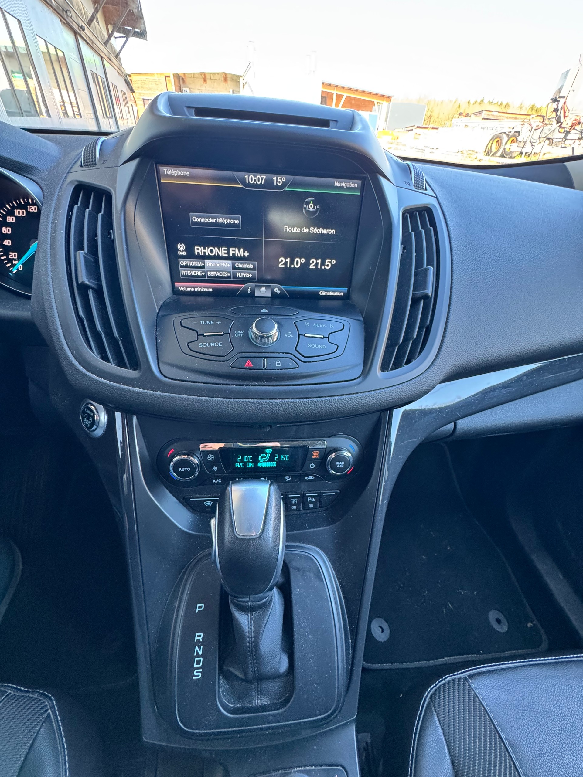 FORD Kuga 2.0 TDCi Titanium 4WD PowerShift-image-4