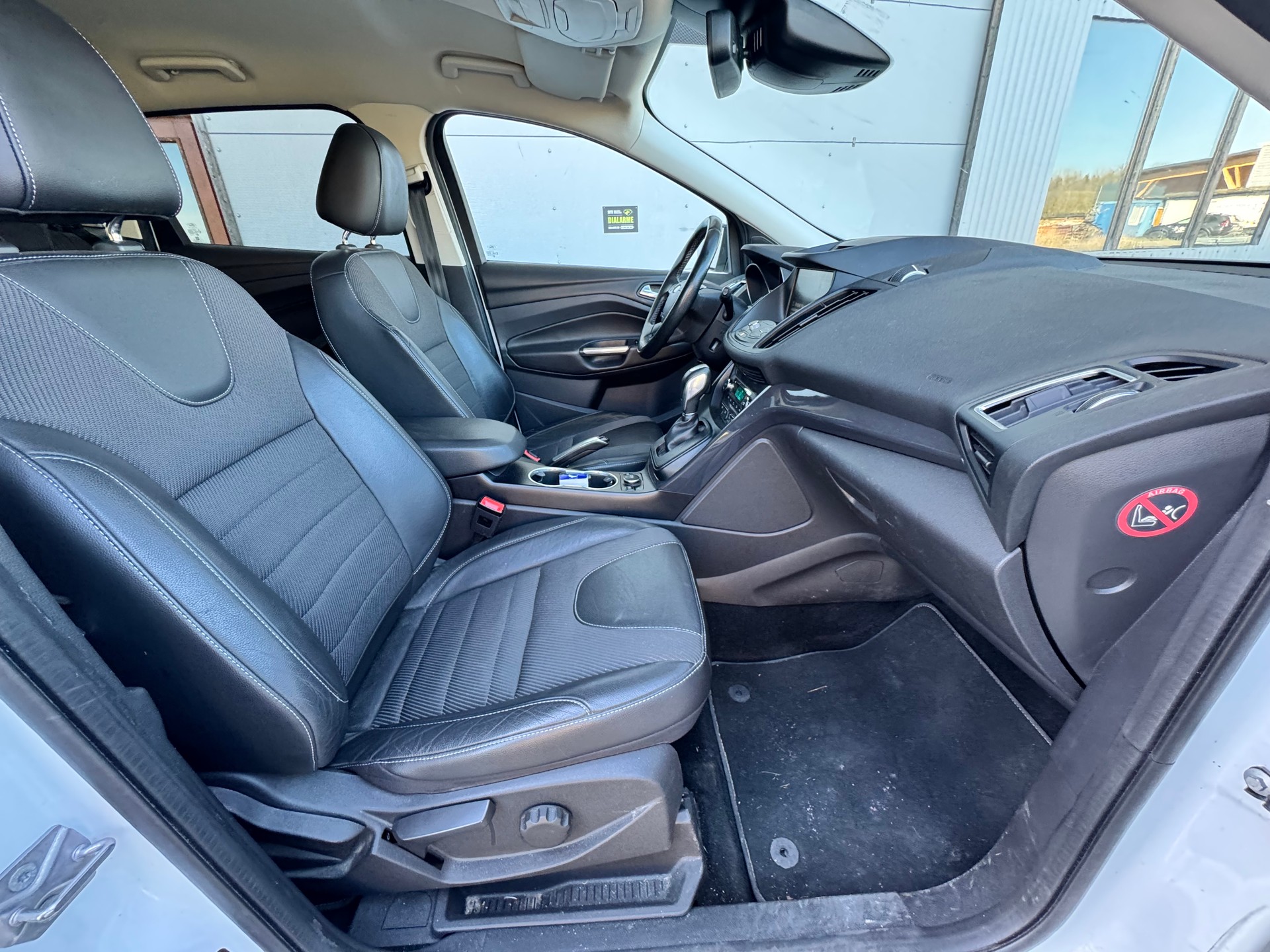 FORD Kuga 2.0 TDCi Titanium 4WD PowerShift-image-5