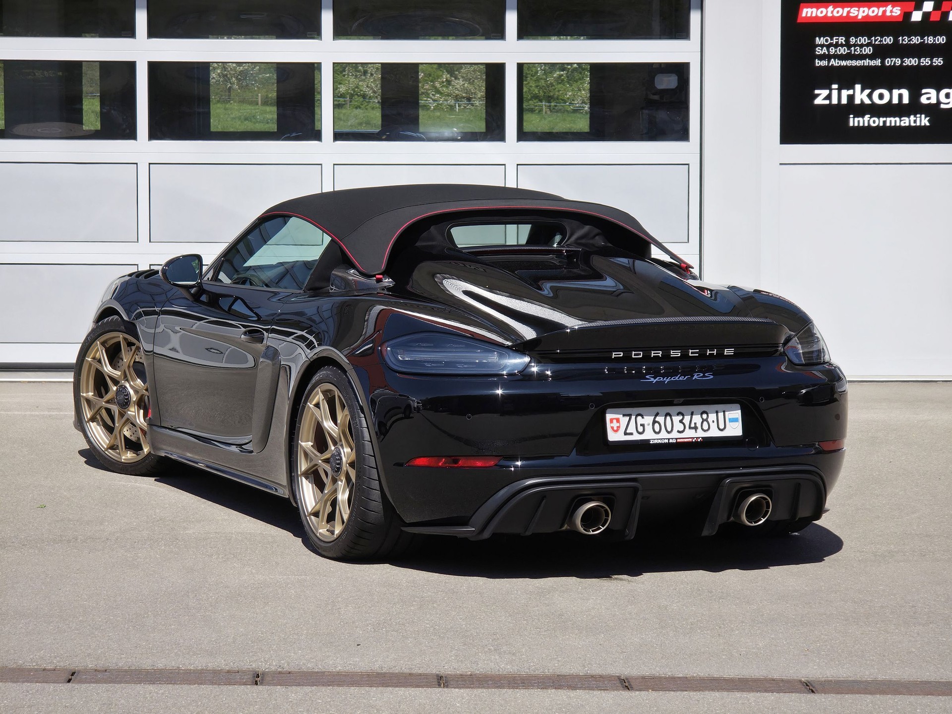 PORSCHE 718 Boxster Spyder RS Weissach PDK-image-13