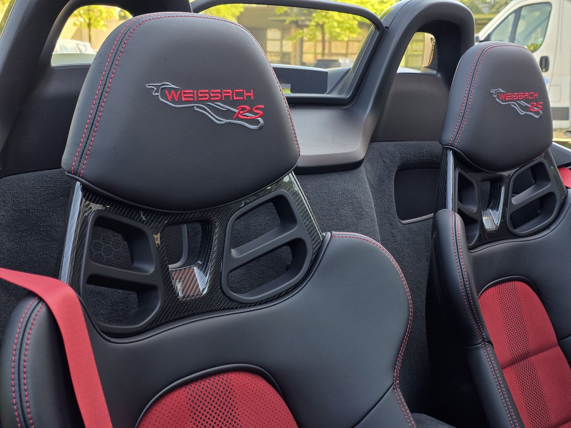 PORSCHE 718 Boxster Spyder RS Weissach PDK-image-26