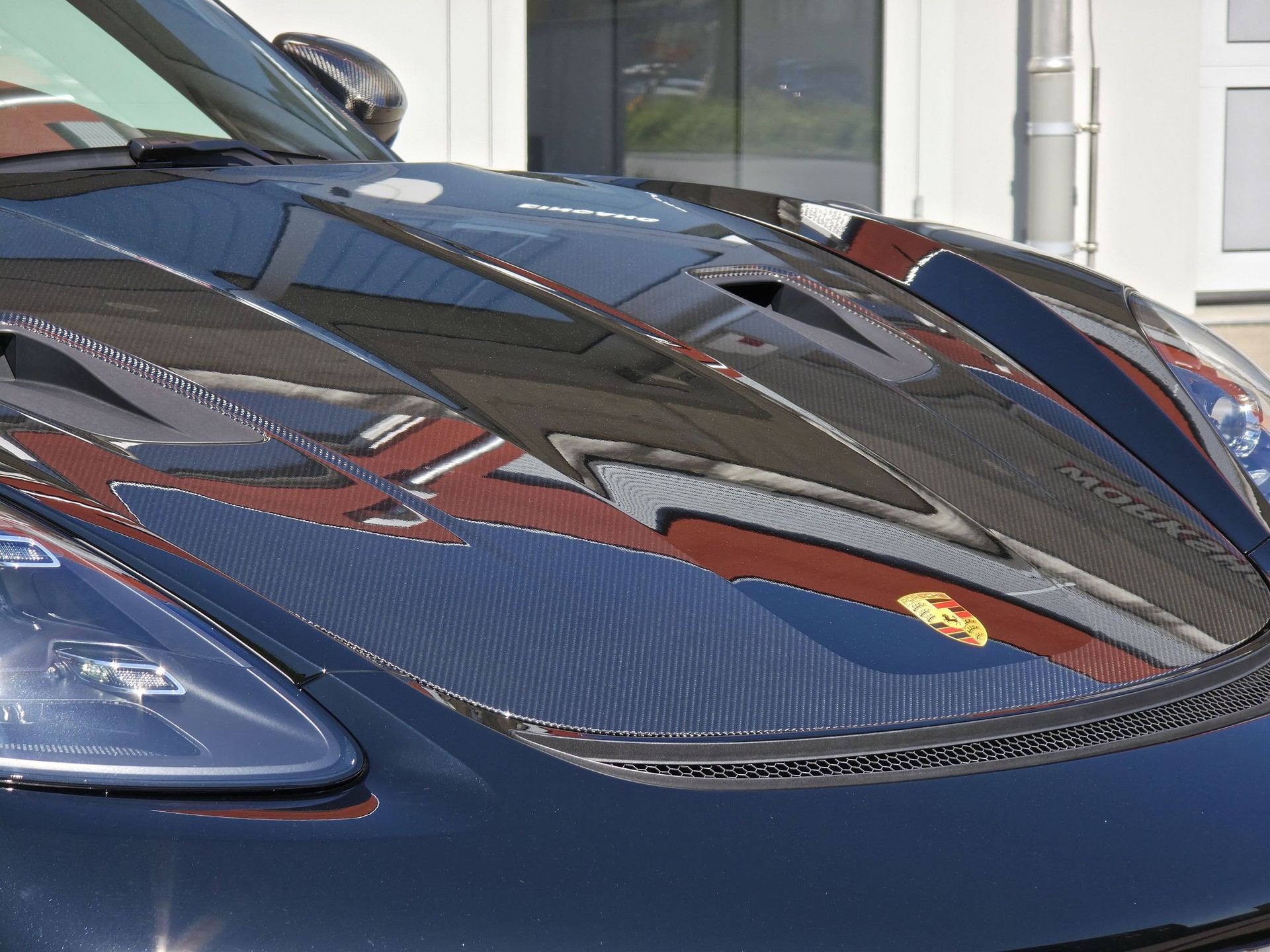 PORSCHE 718 Boxster Spyder RS Weissach PDK-image-9