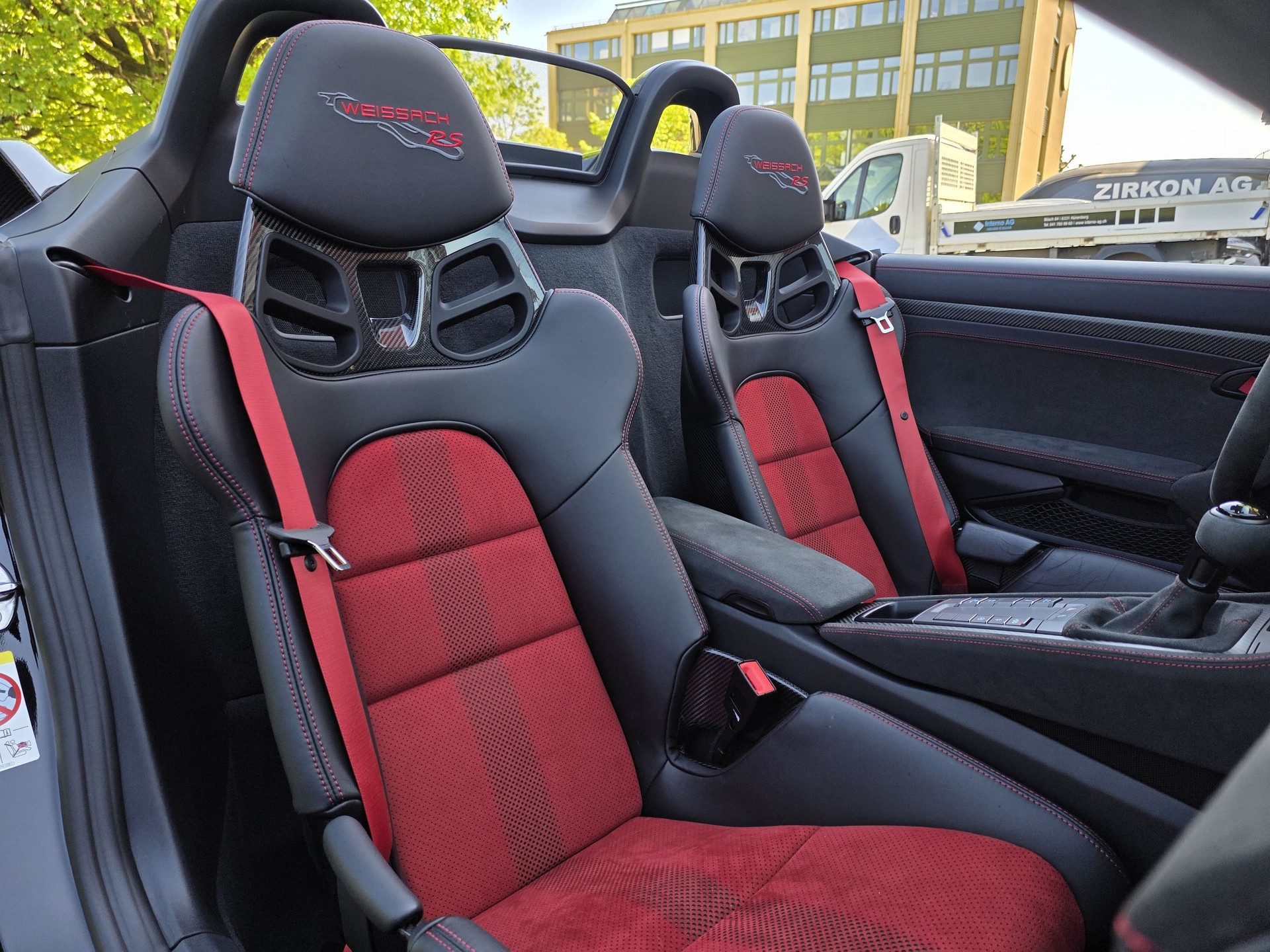 PORSCHE 718 Boxster Spyder RS Weissach PDK-image-25