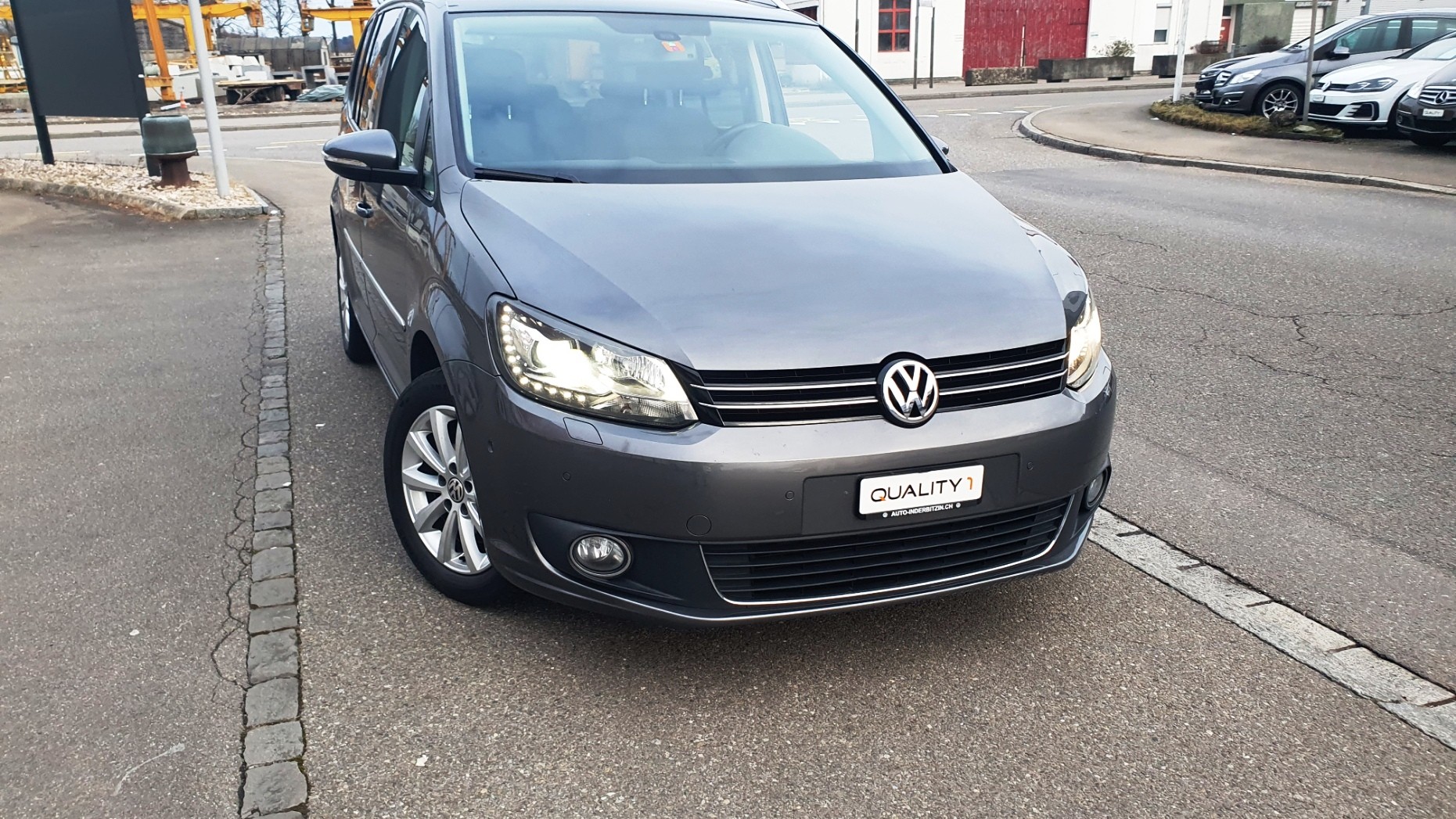 VW Touran 1.4 TSI Highline DSG 7 Platz-image-2